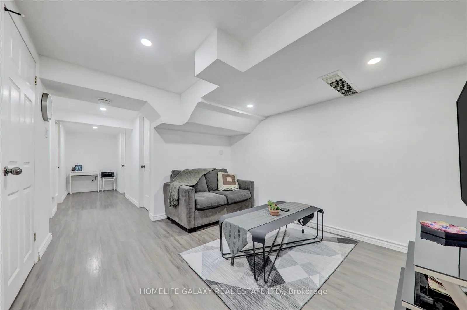 71 Sundance Crescent