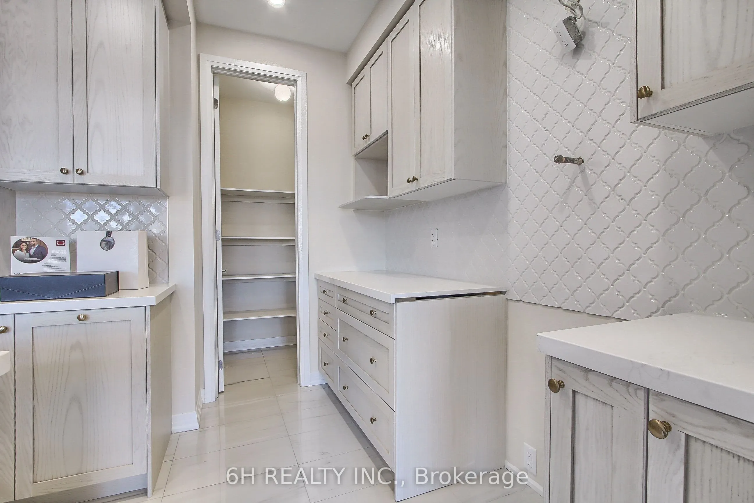 2616 Hibiscus Drive