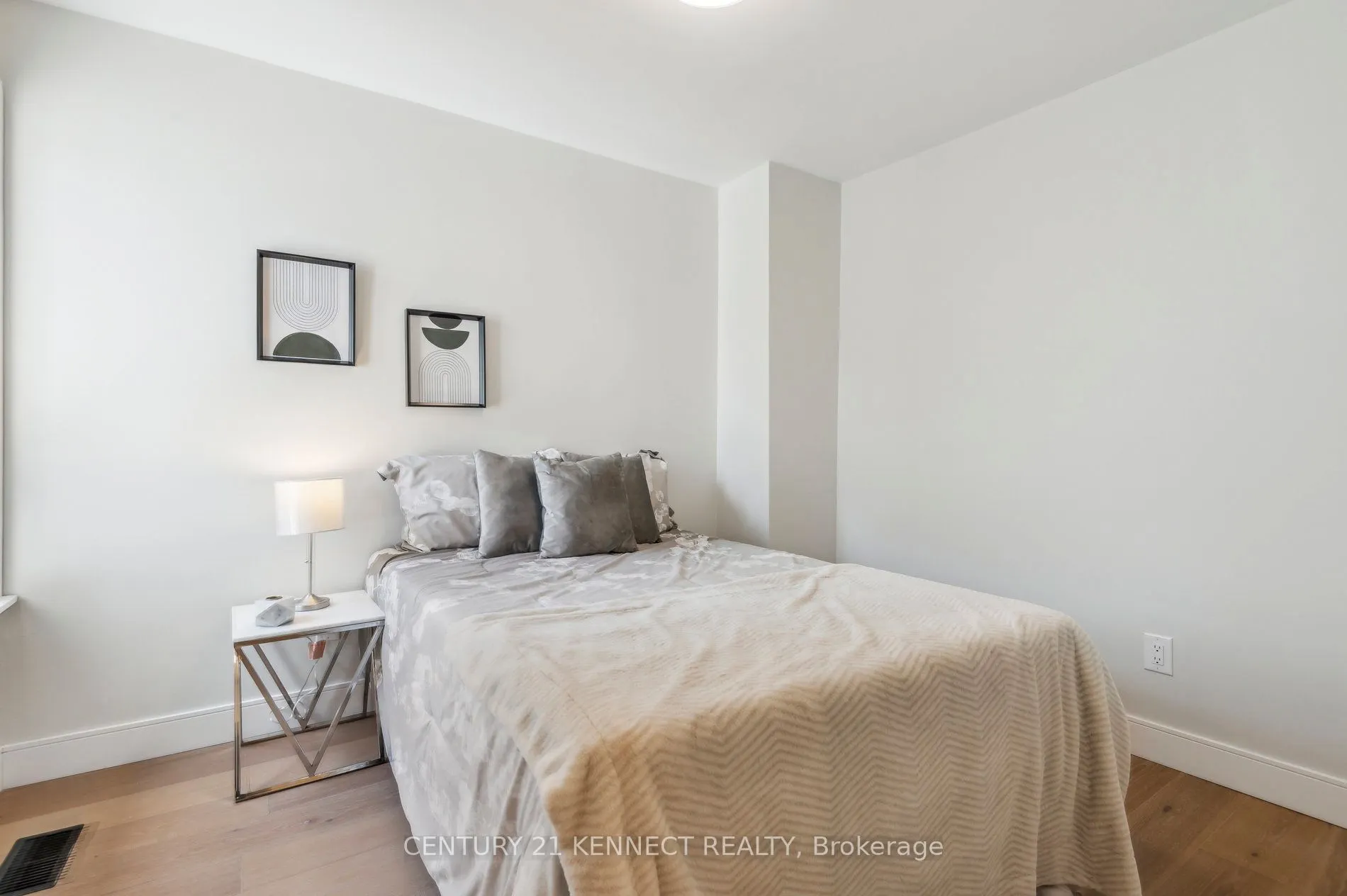 21 Frankdale Avenue