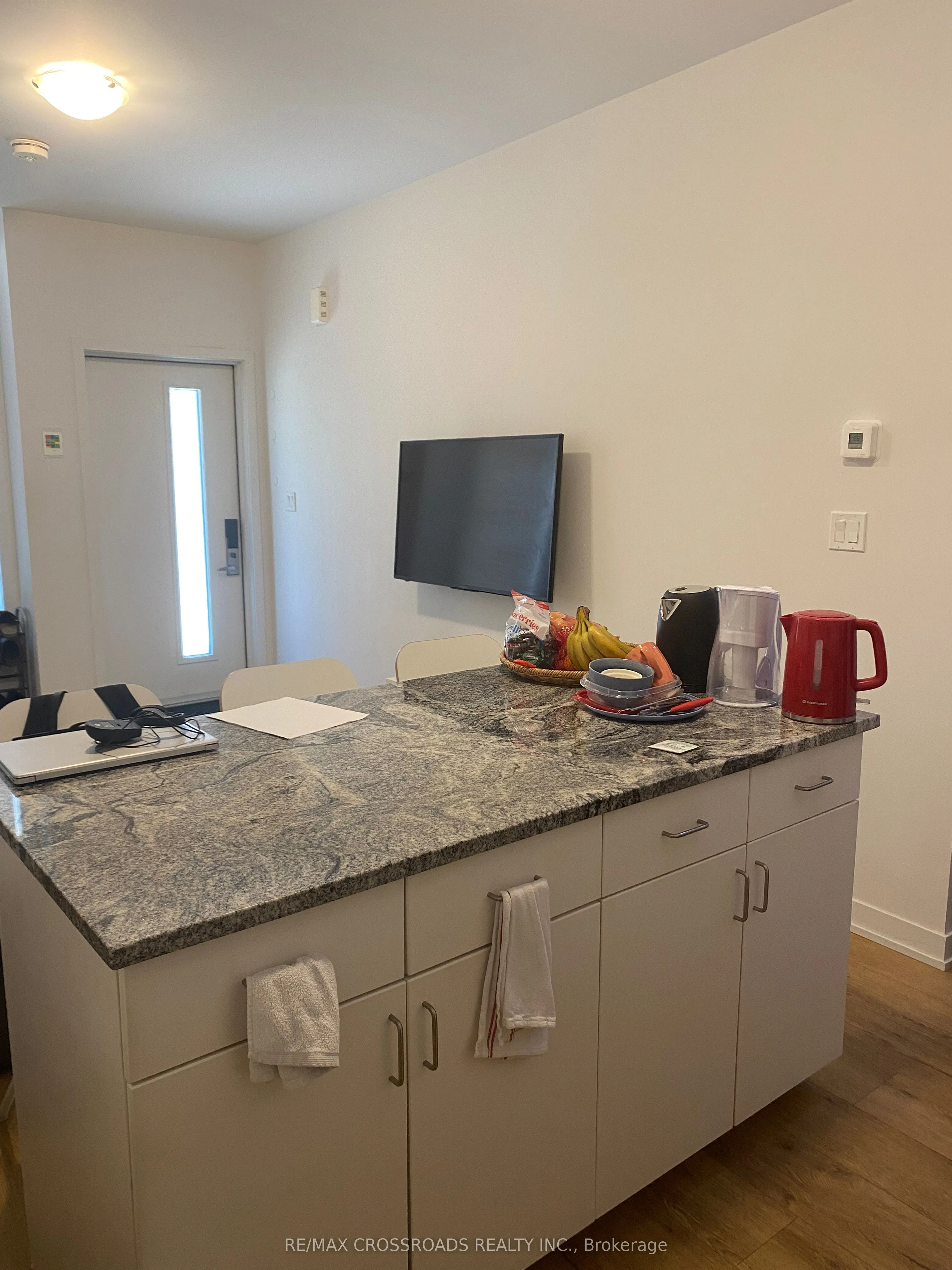 1760 Simcoe Street N, #73