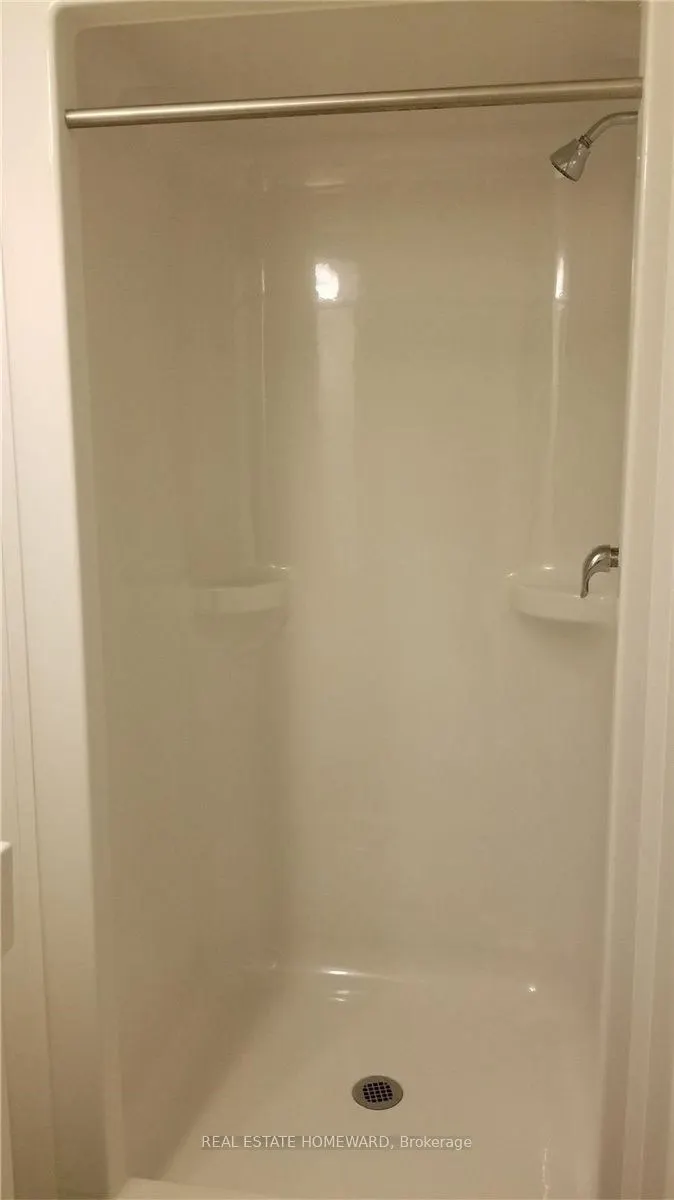 1900 Simcoe Street N, #835