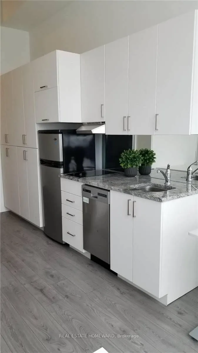 1900 Simcoe Street N, #835