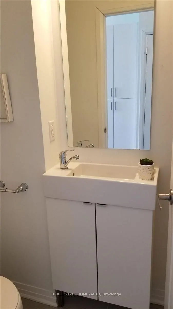1900 Simcoe Street N, #835