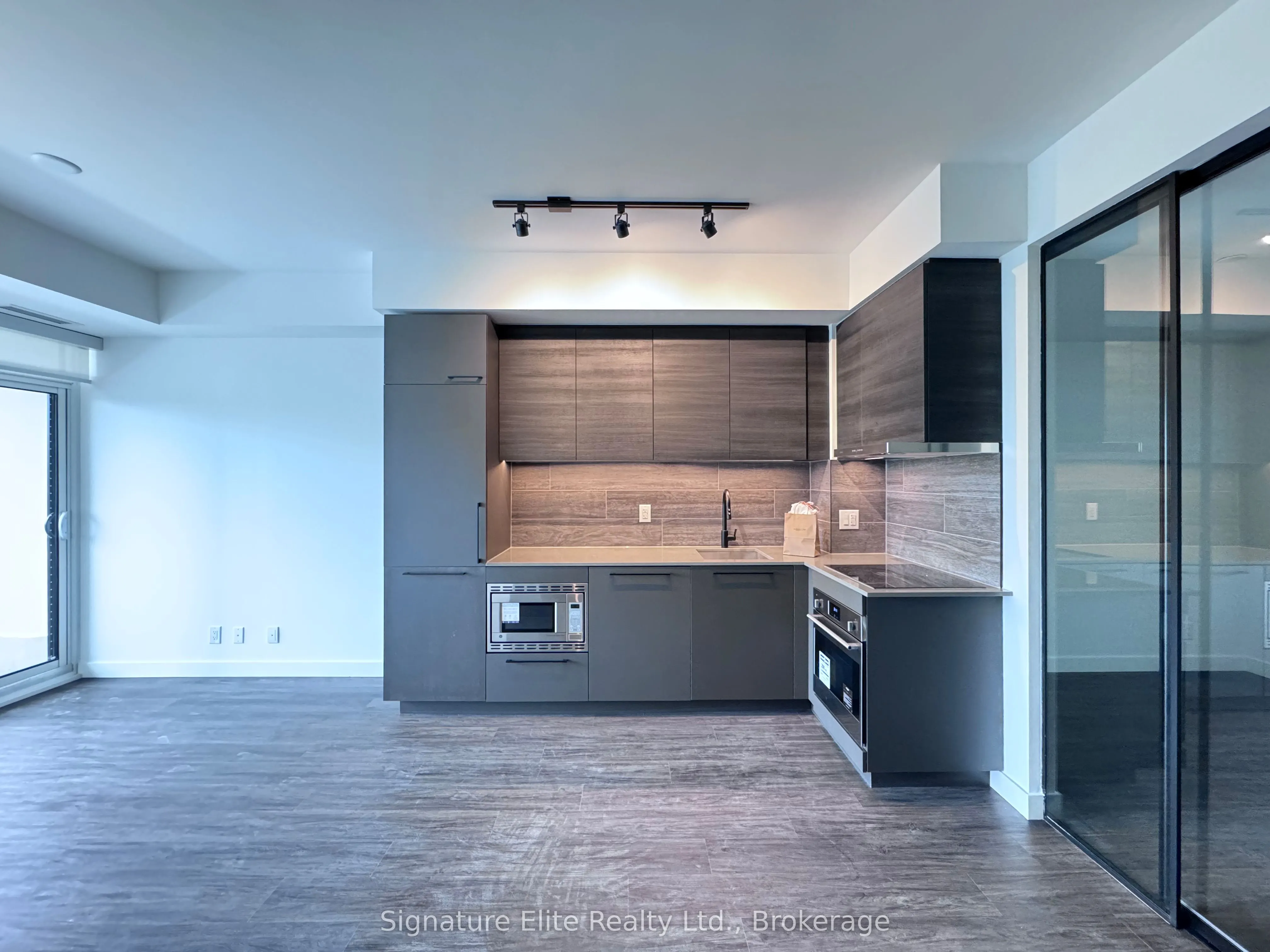 1050 Eastern Avenue, #421