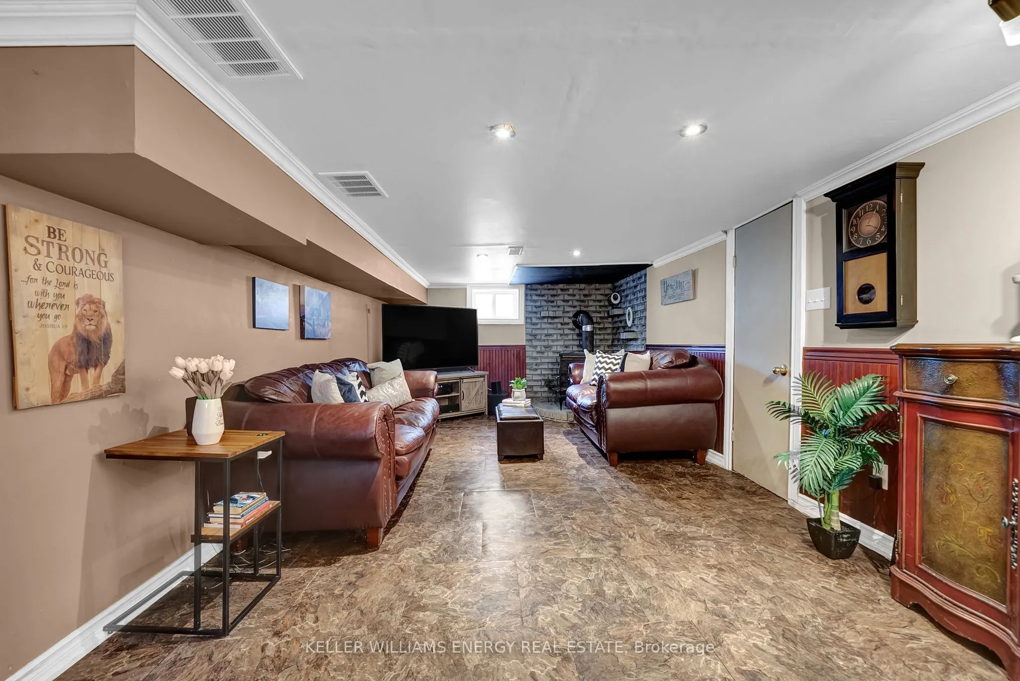 1725 Brownsville Road