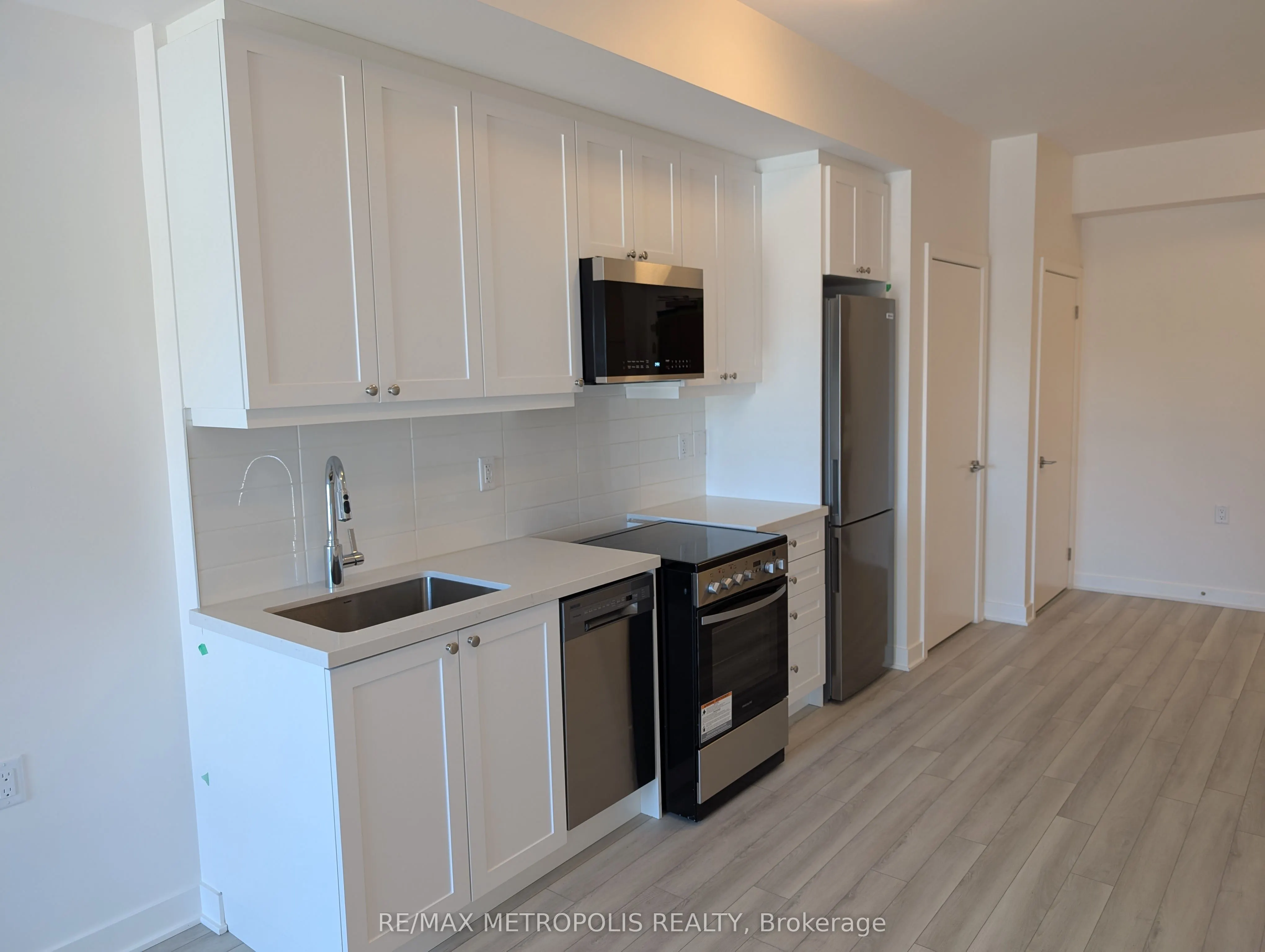 55 Clarington Boulevard, #207