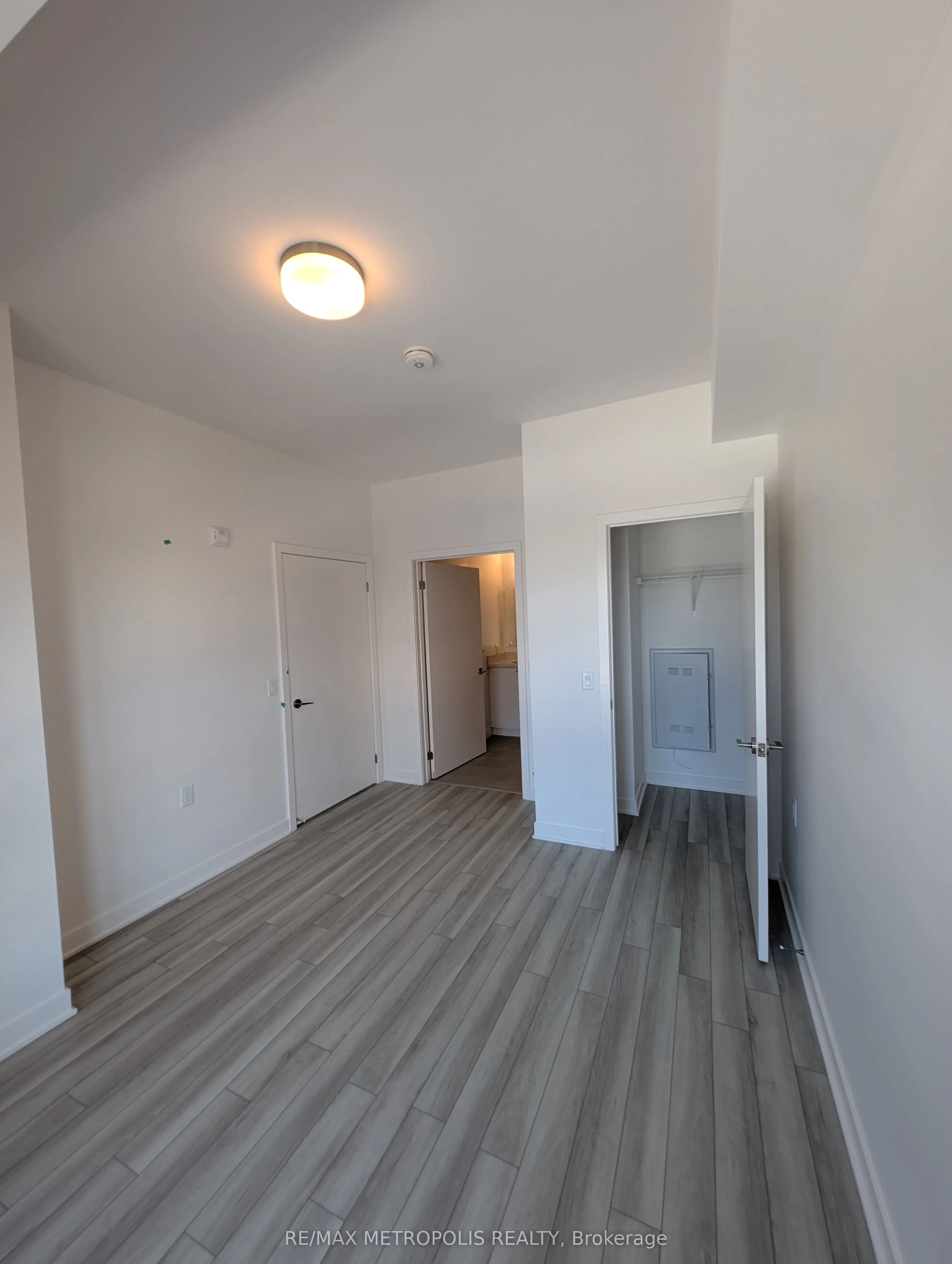 55 Clarington Boulevard, #207