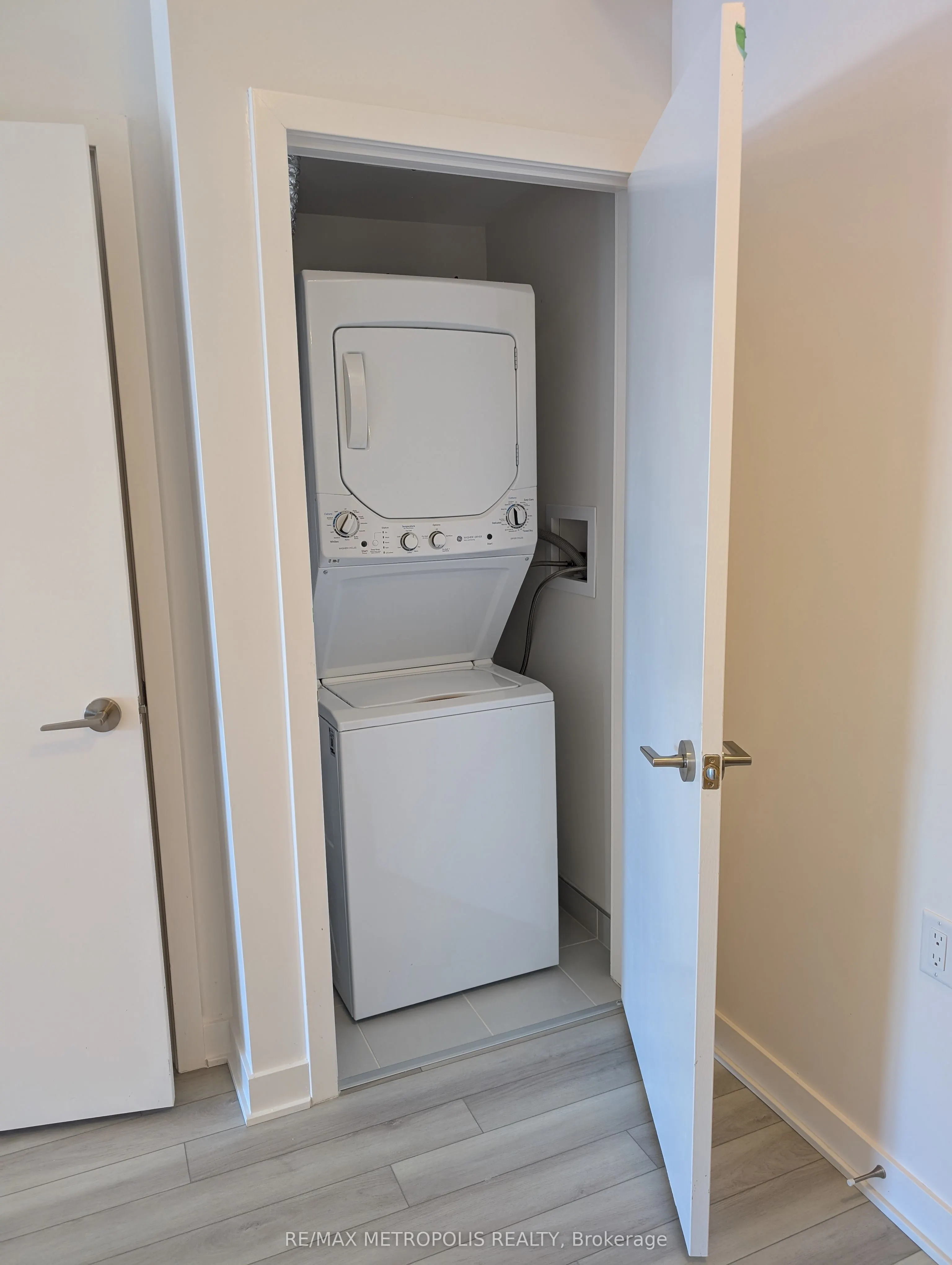 55 Clarington Boulevard, #207