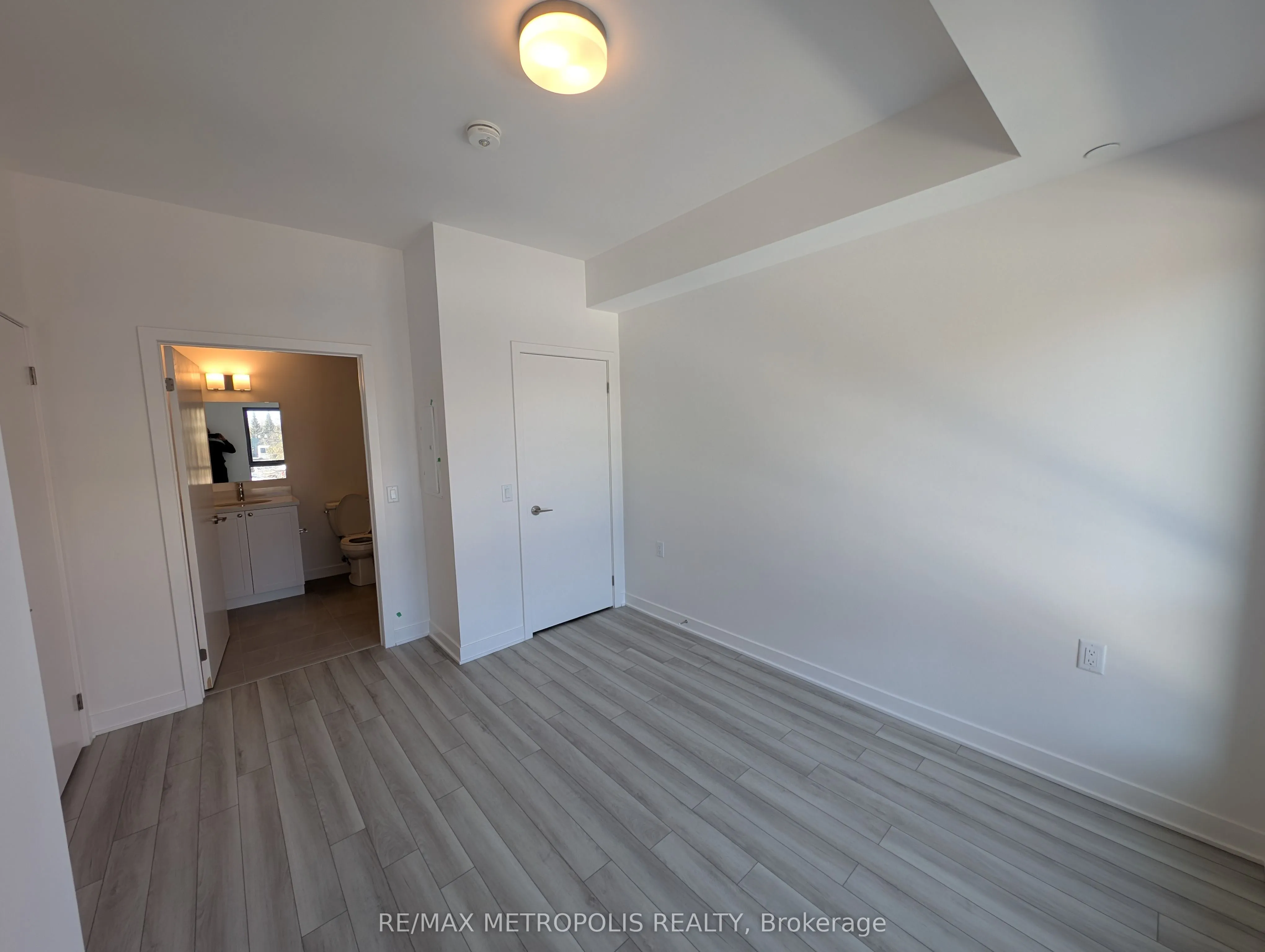 55 Clarington Boulevard, #207