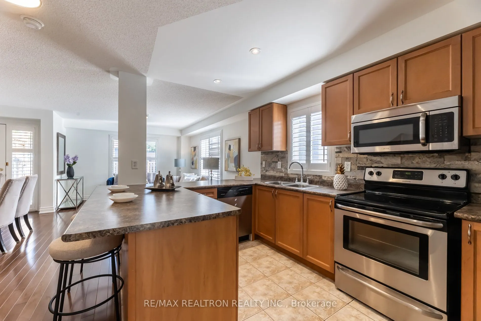 18 Summerside Avenue