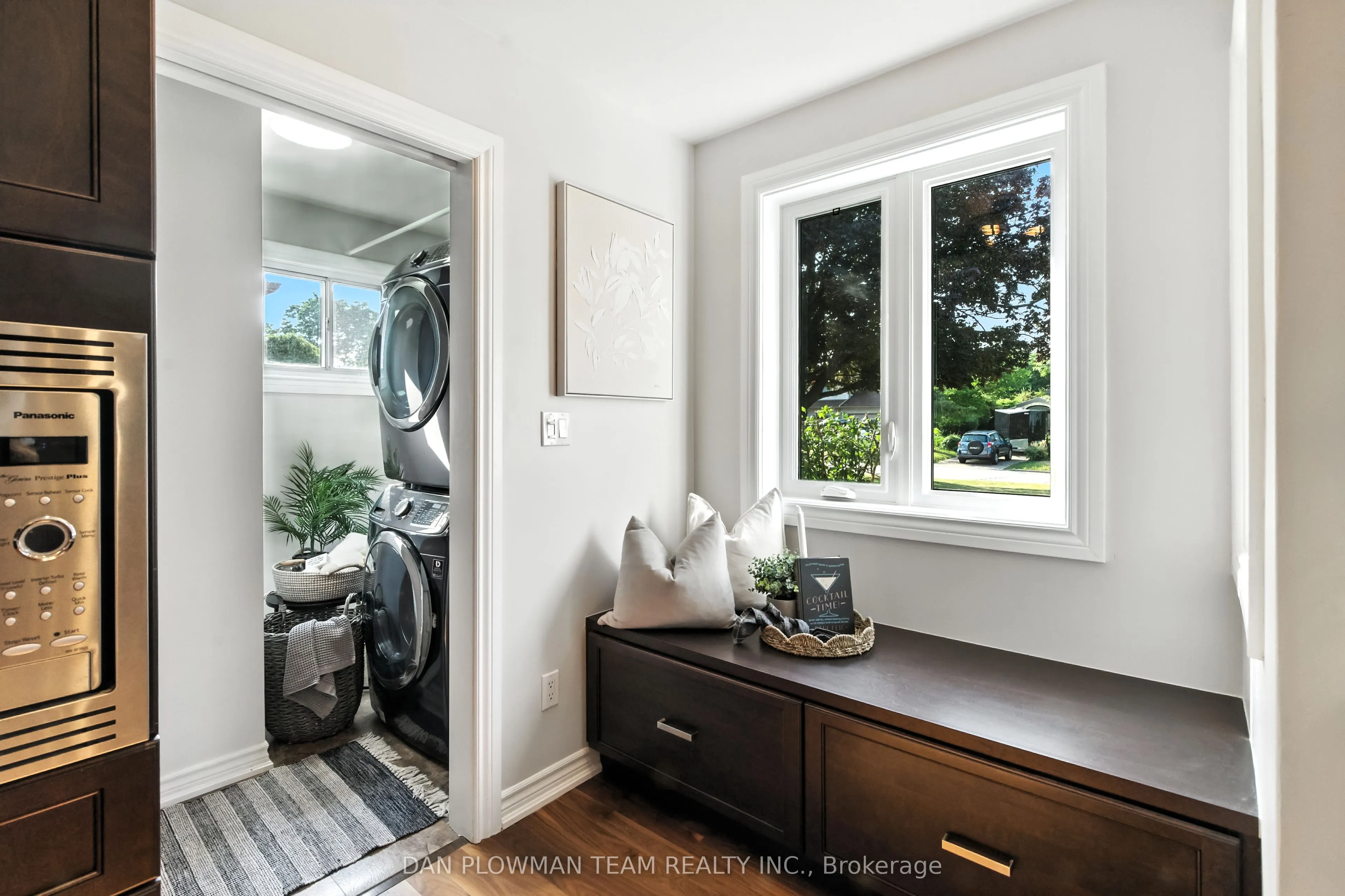 83 Sherwood Road E