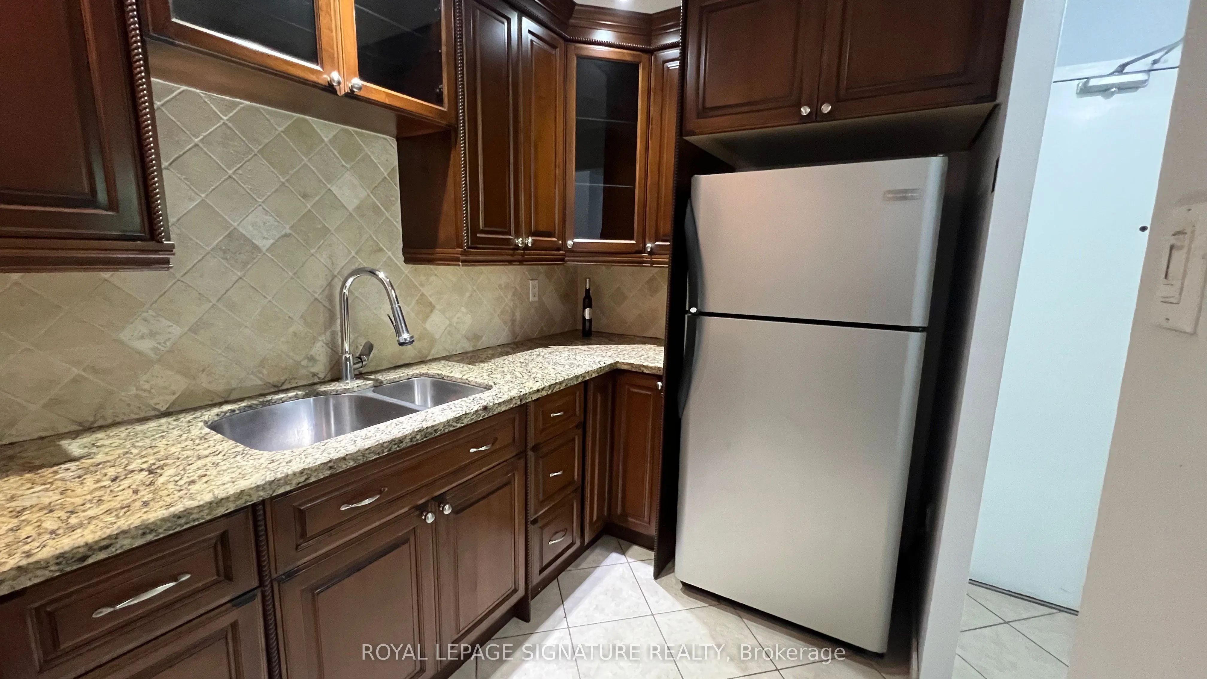 4064 Lawrence Avenue E, #309