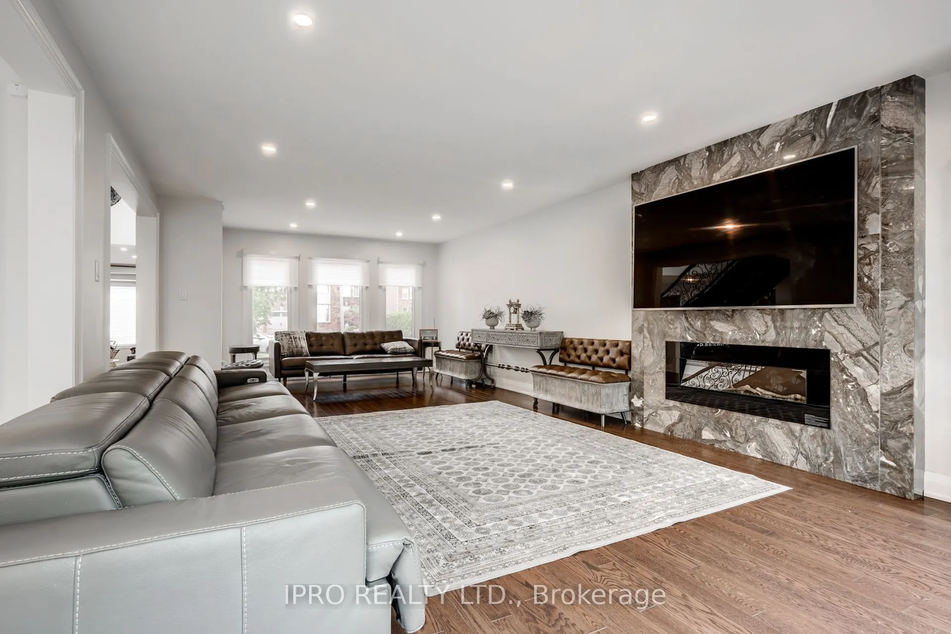 35 Sayor Drive