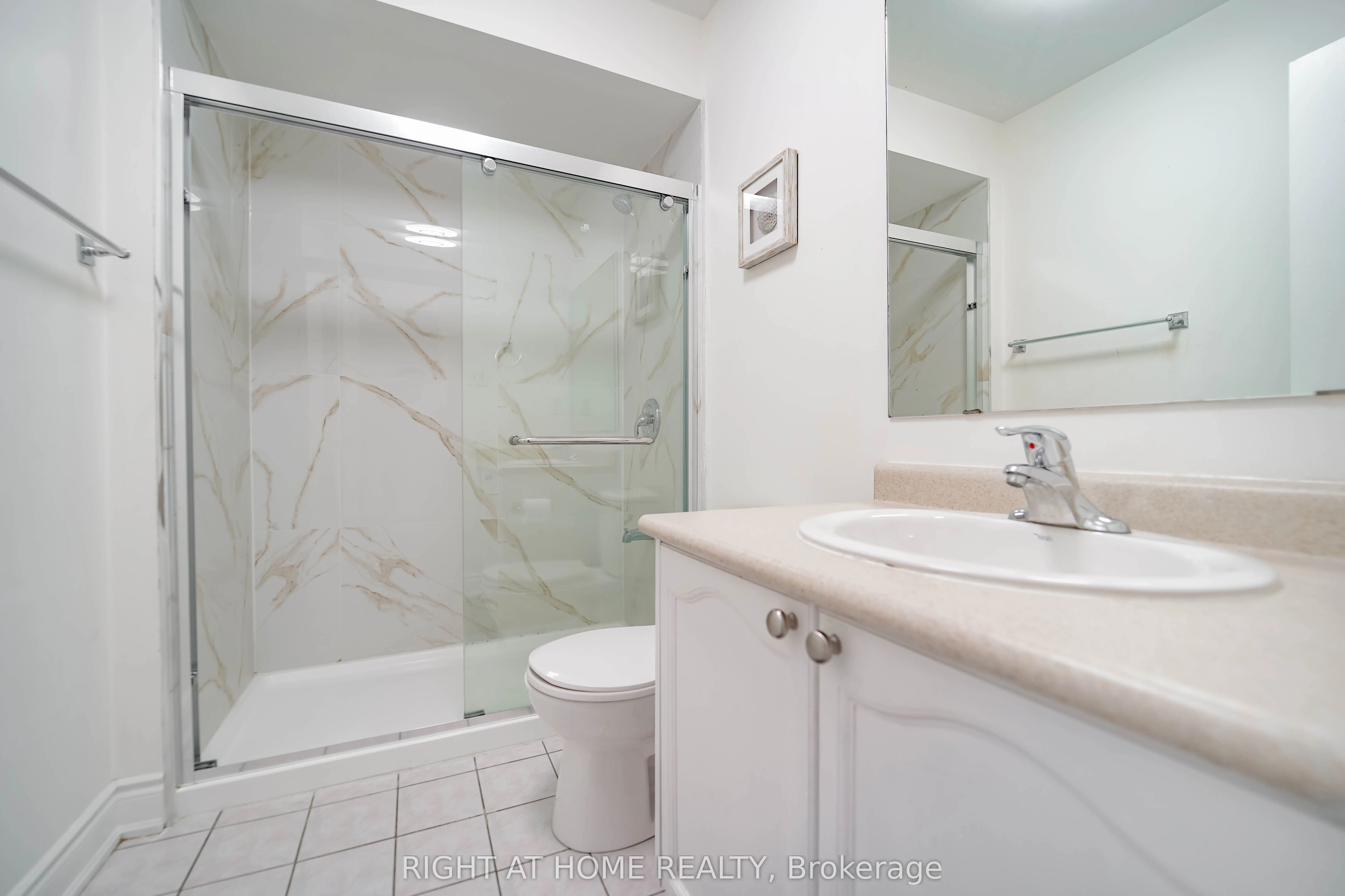 211 Andona Crescent