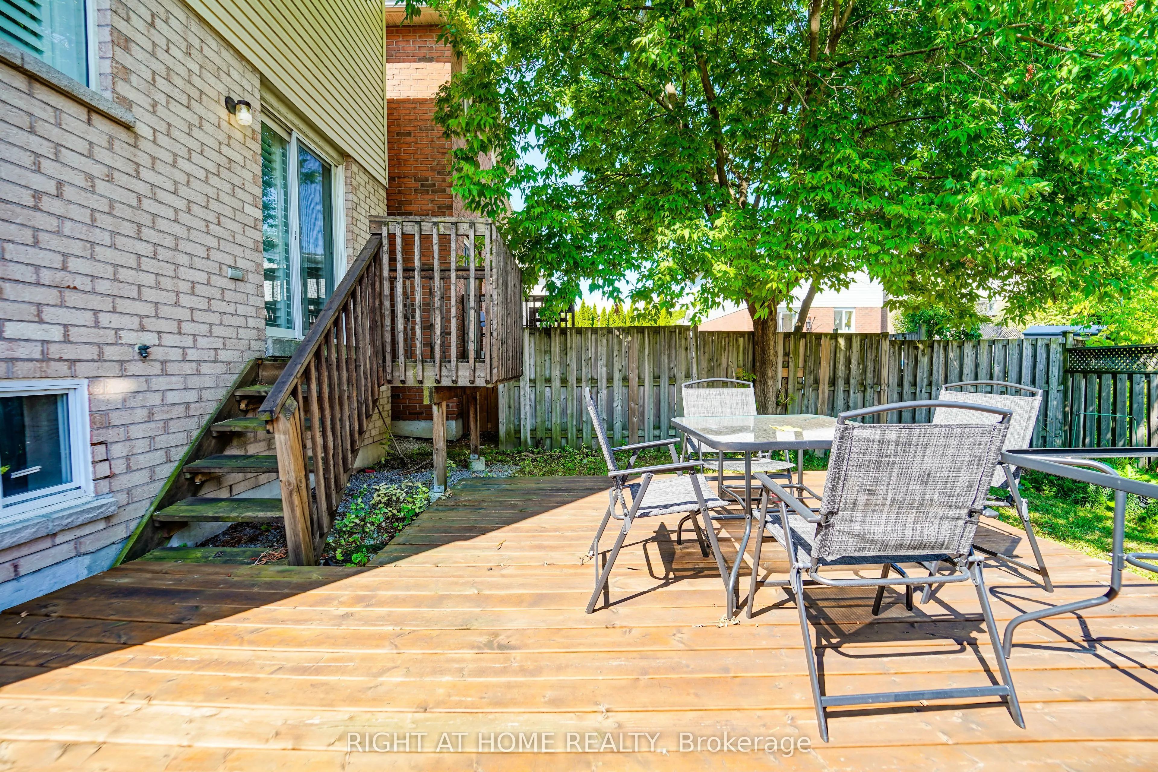 211 Andona Crescent