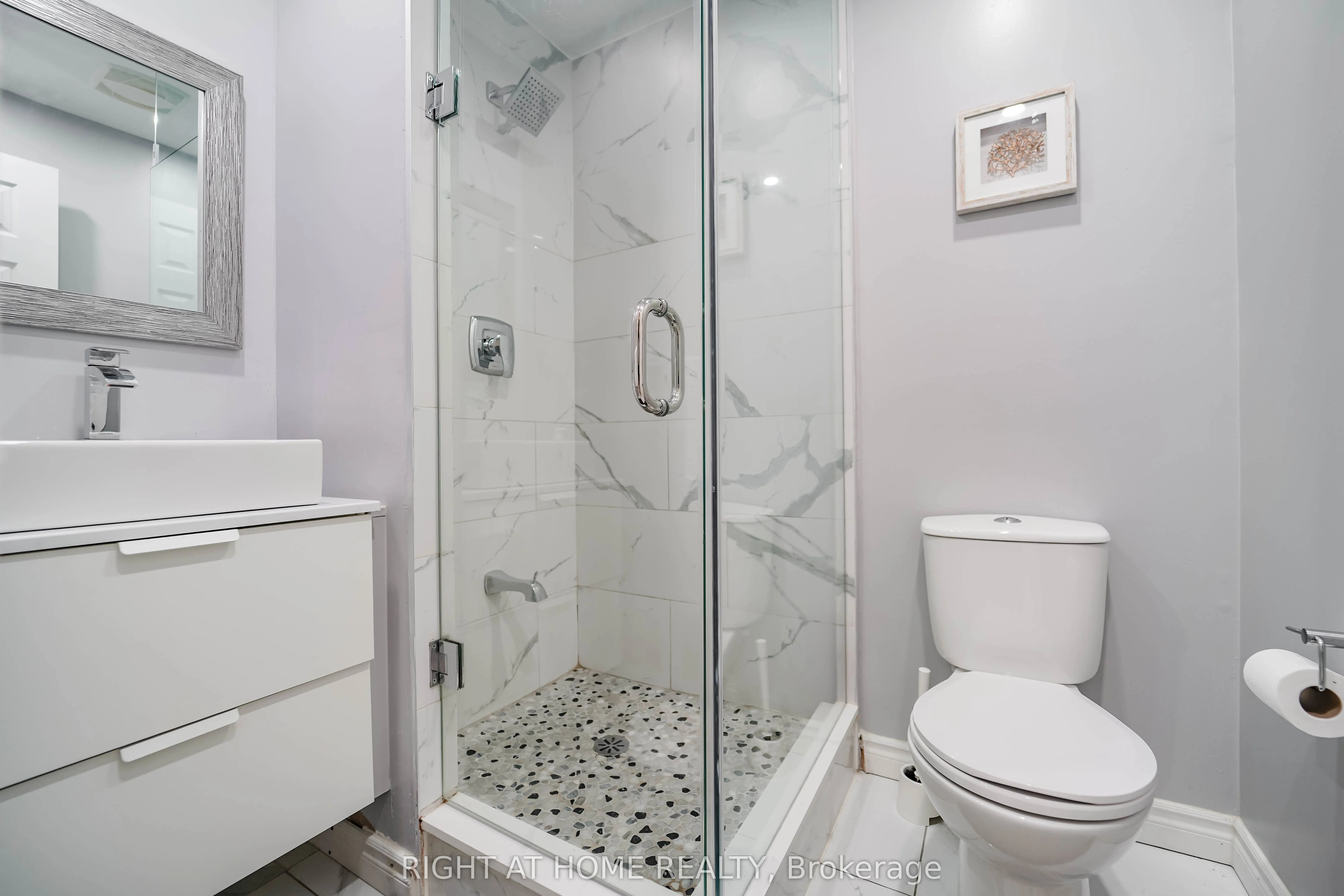 211 Andona Crescent