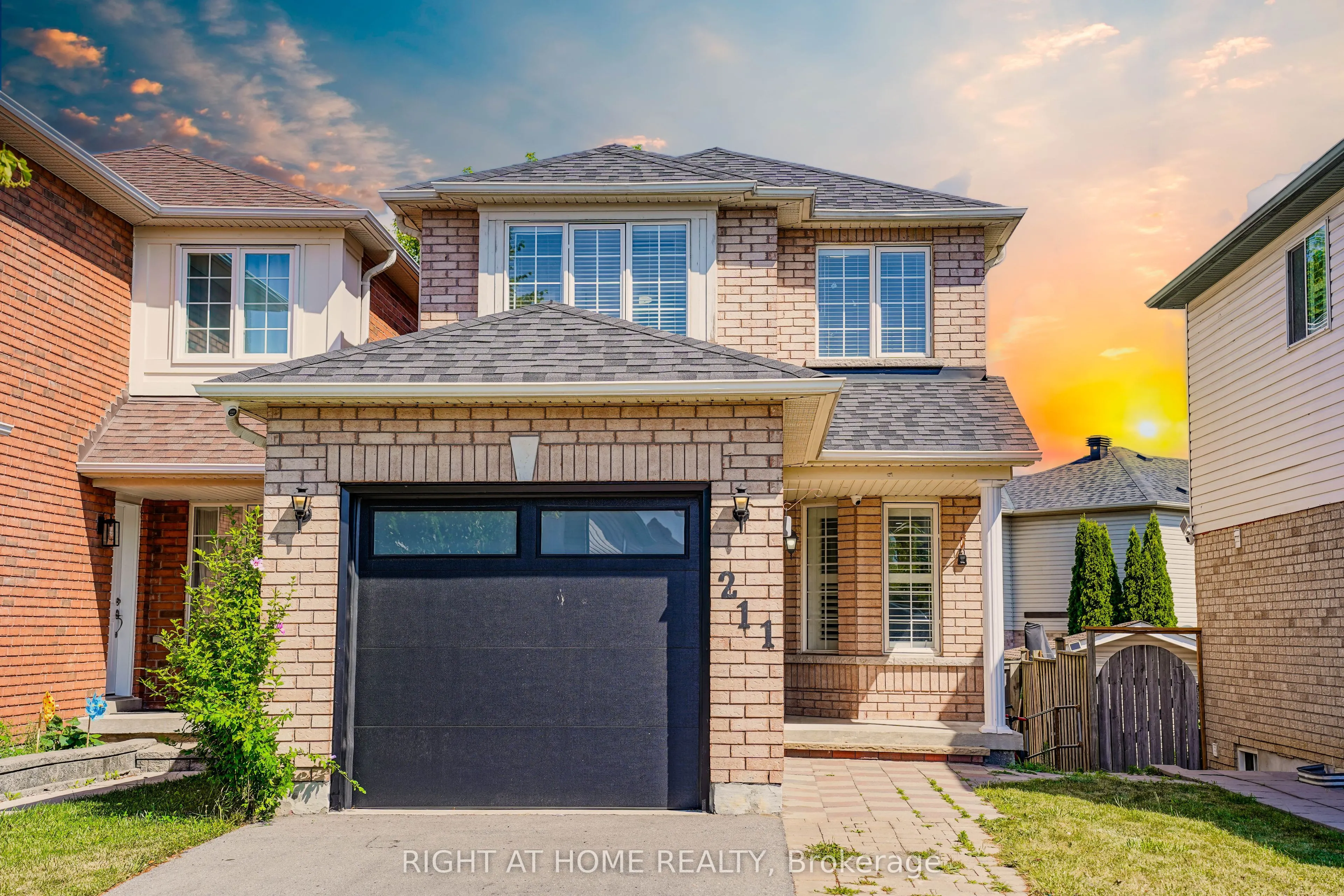 211 Andona Crescent