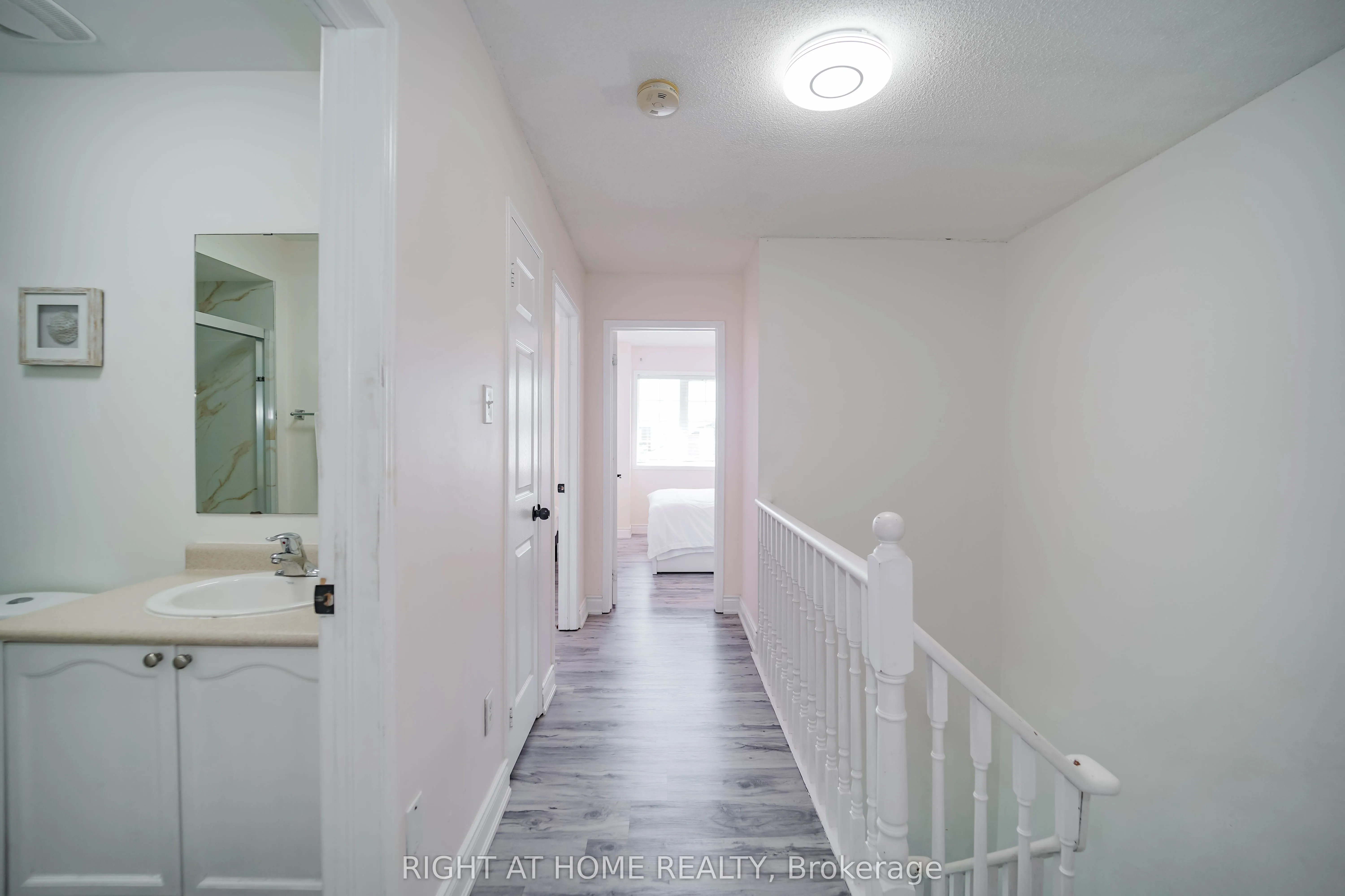 211 Andona Crescent