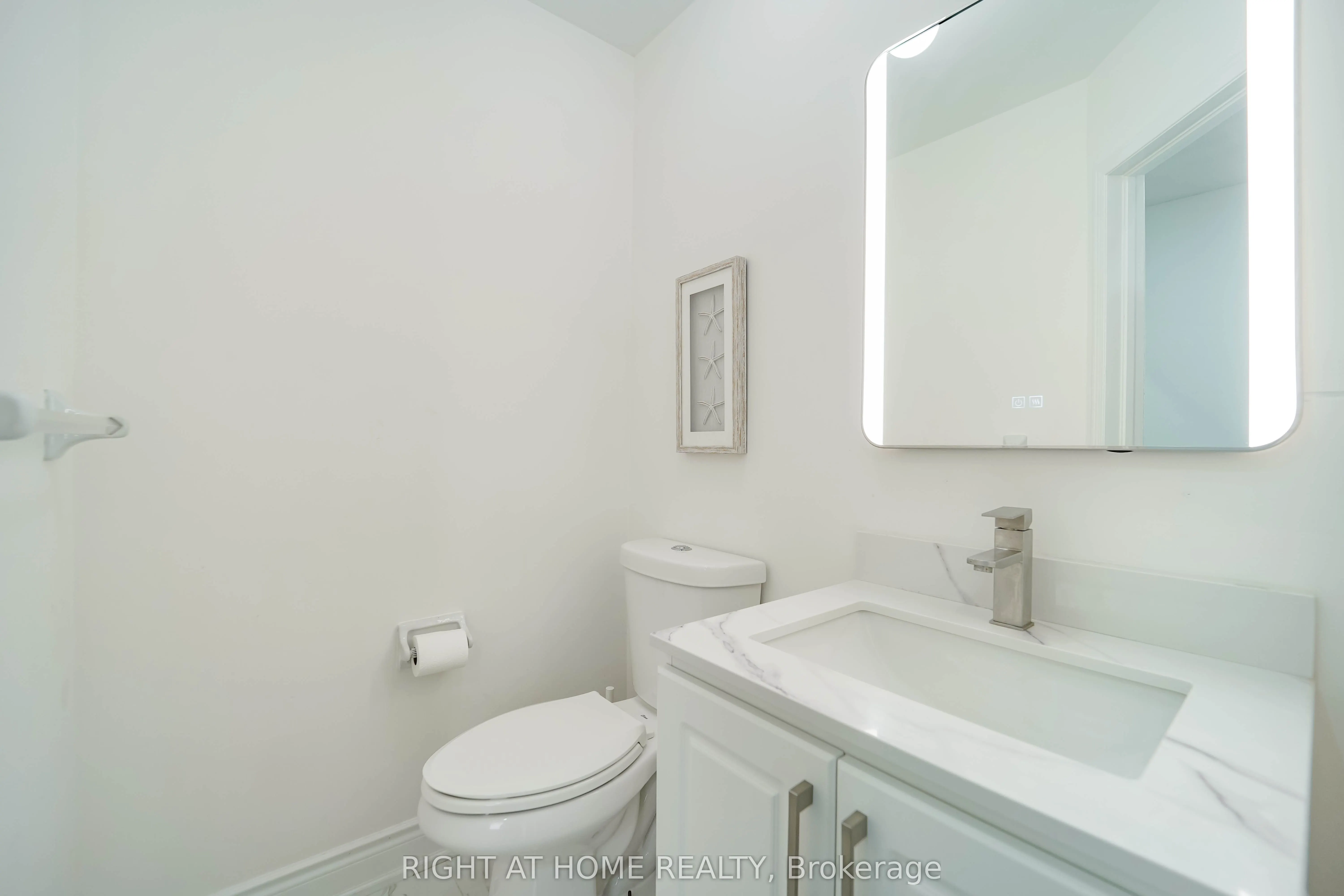 211 Andona Crescent
