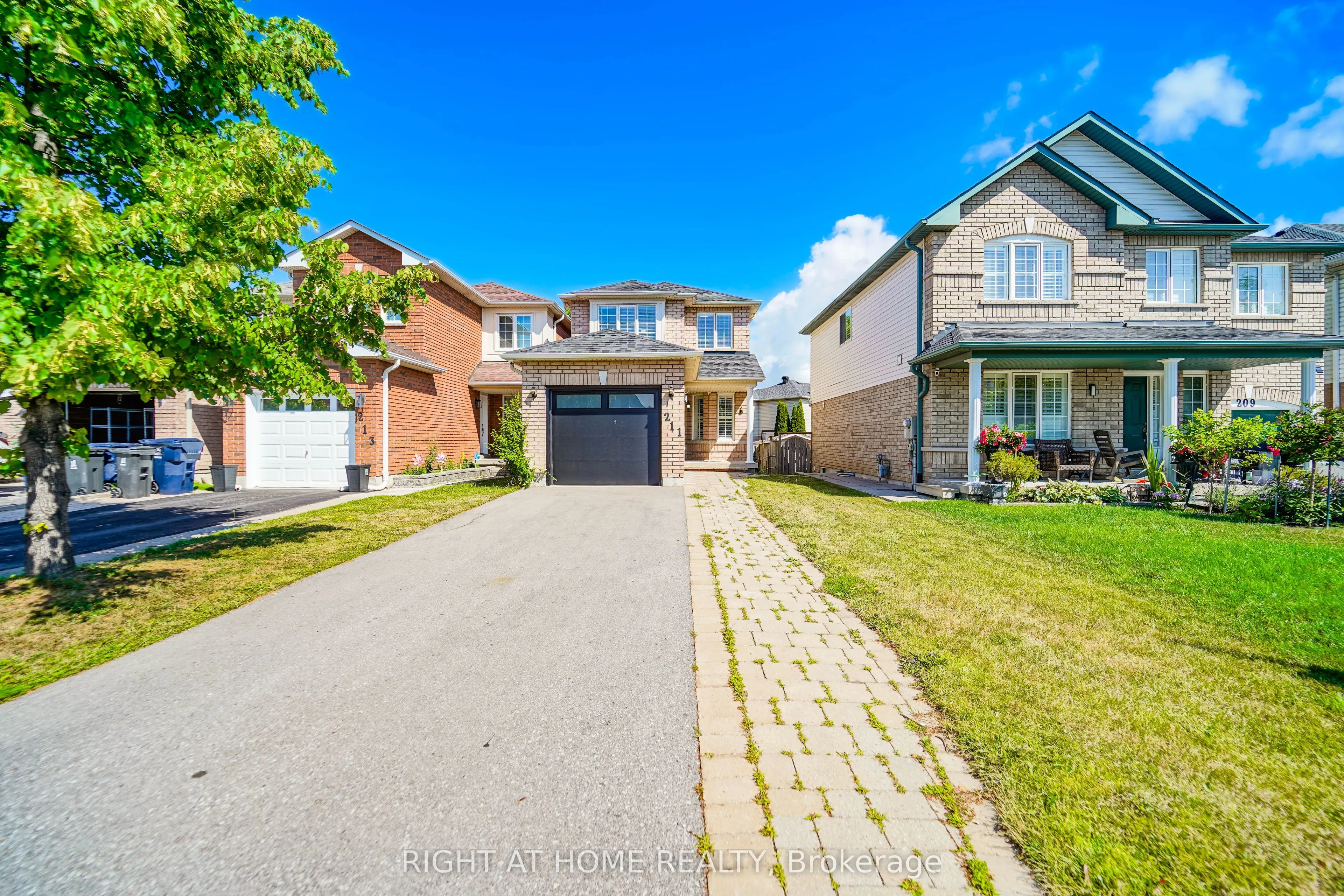 211 Andona Crescent