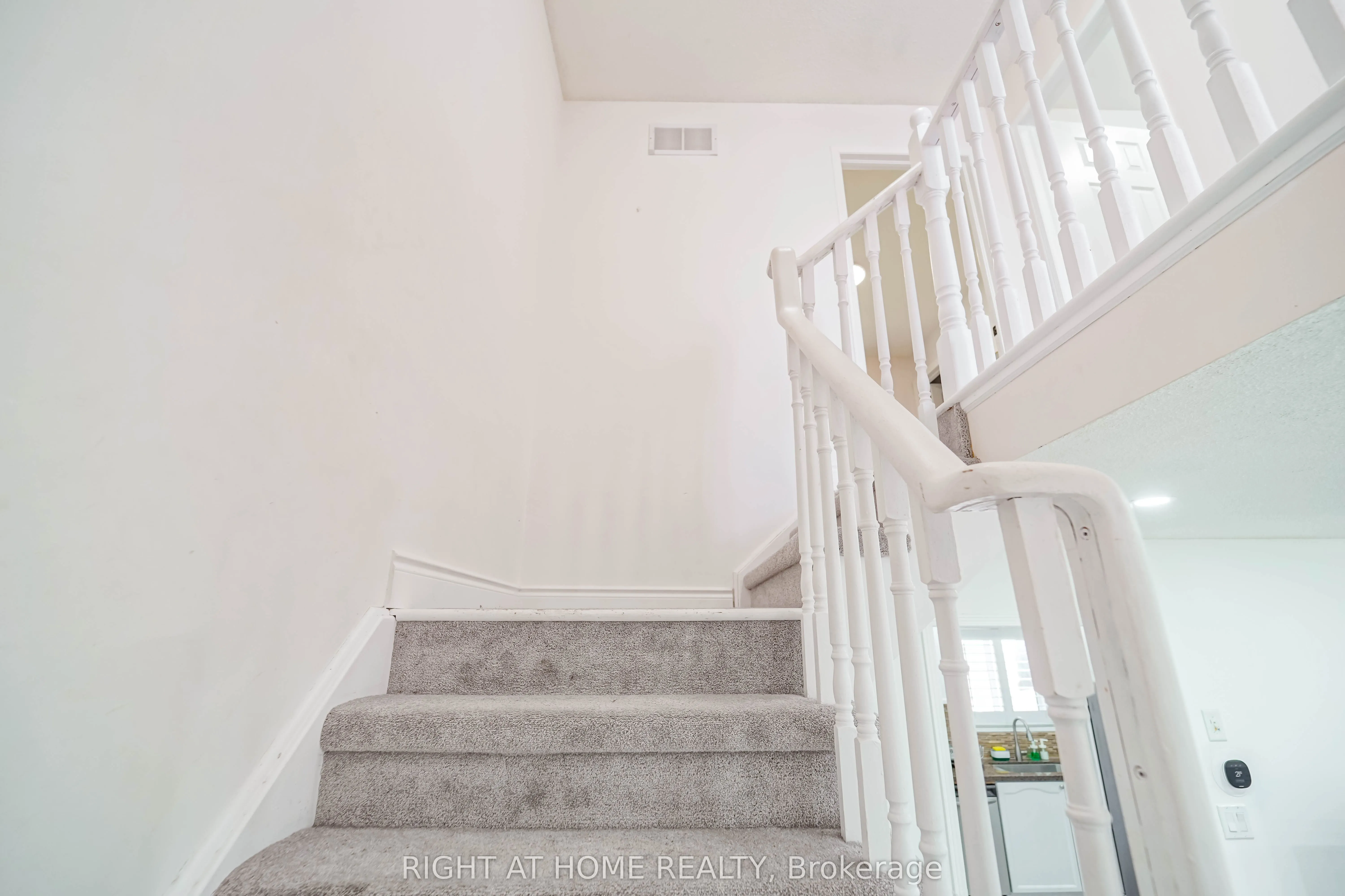 211 Andona Crescent