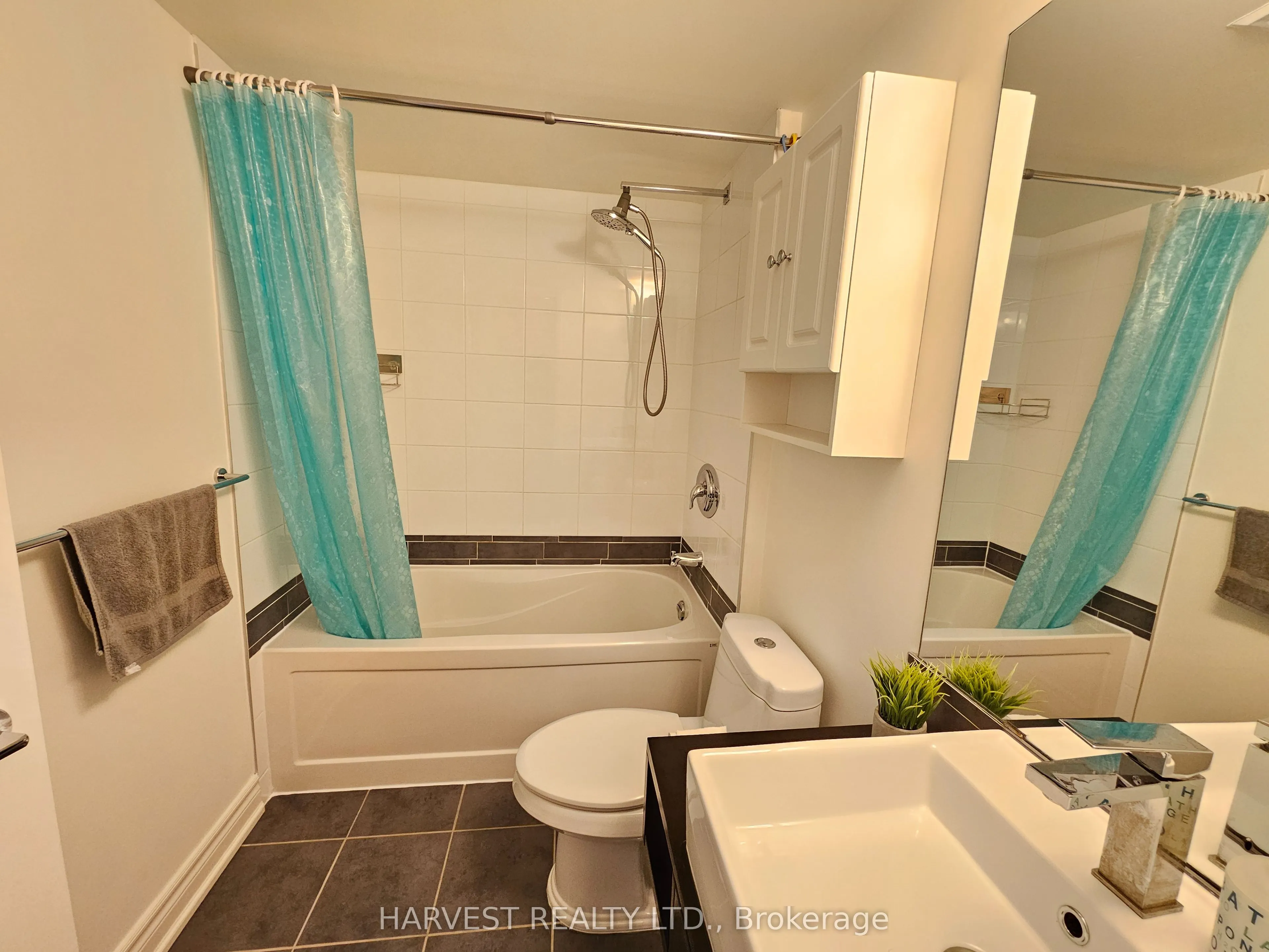 25 Town Centre Court, #1806