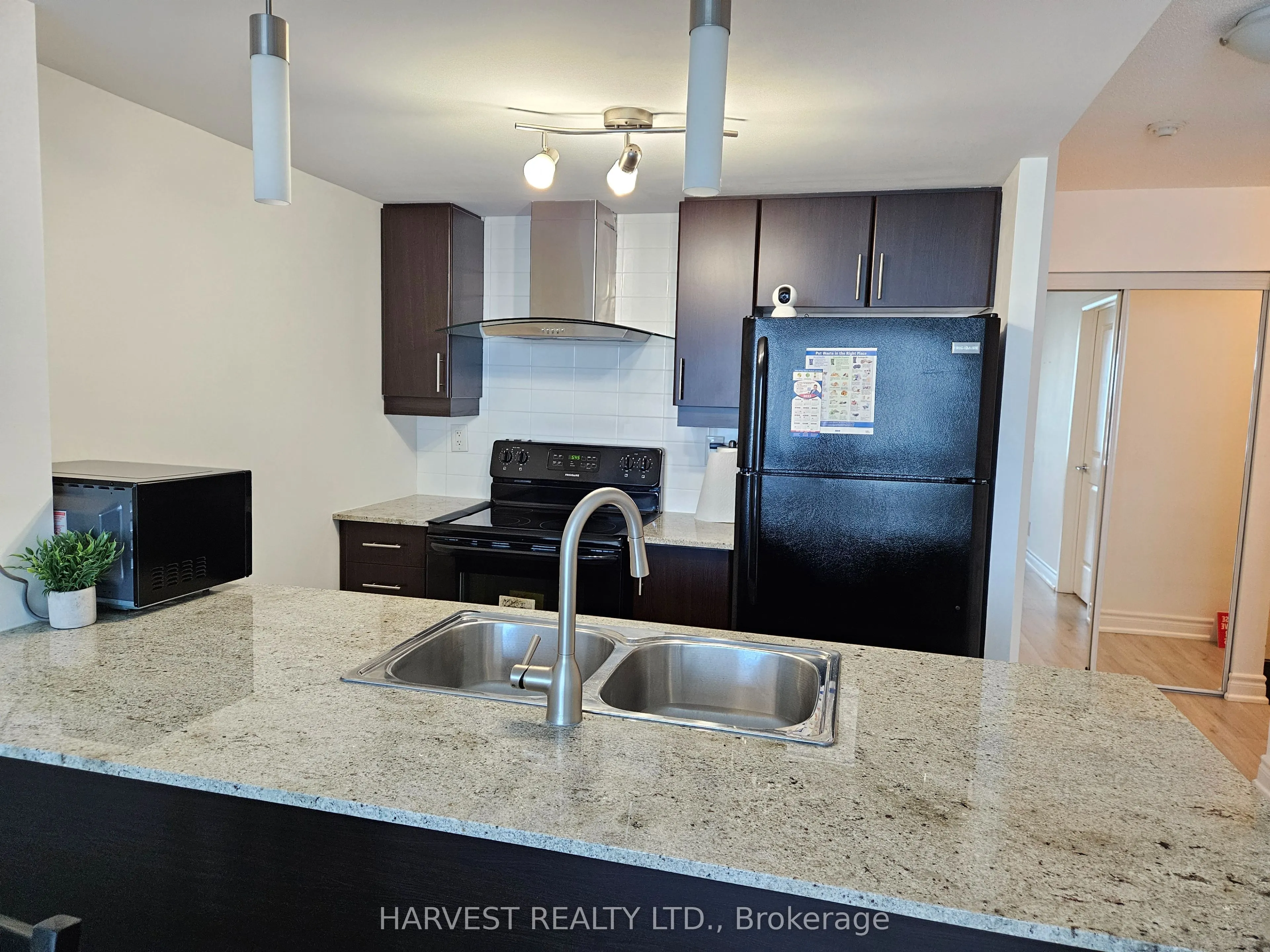 25 Town Centre Court, #1806