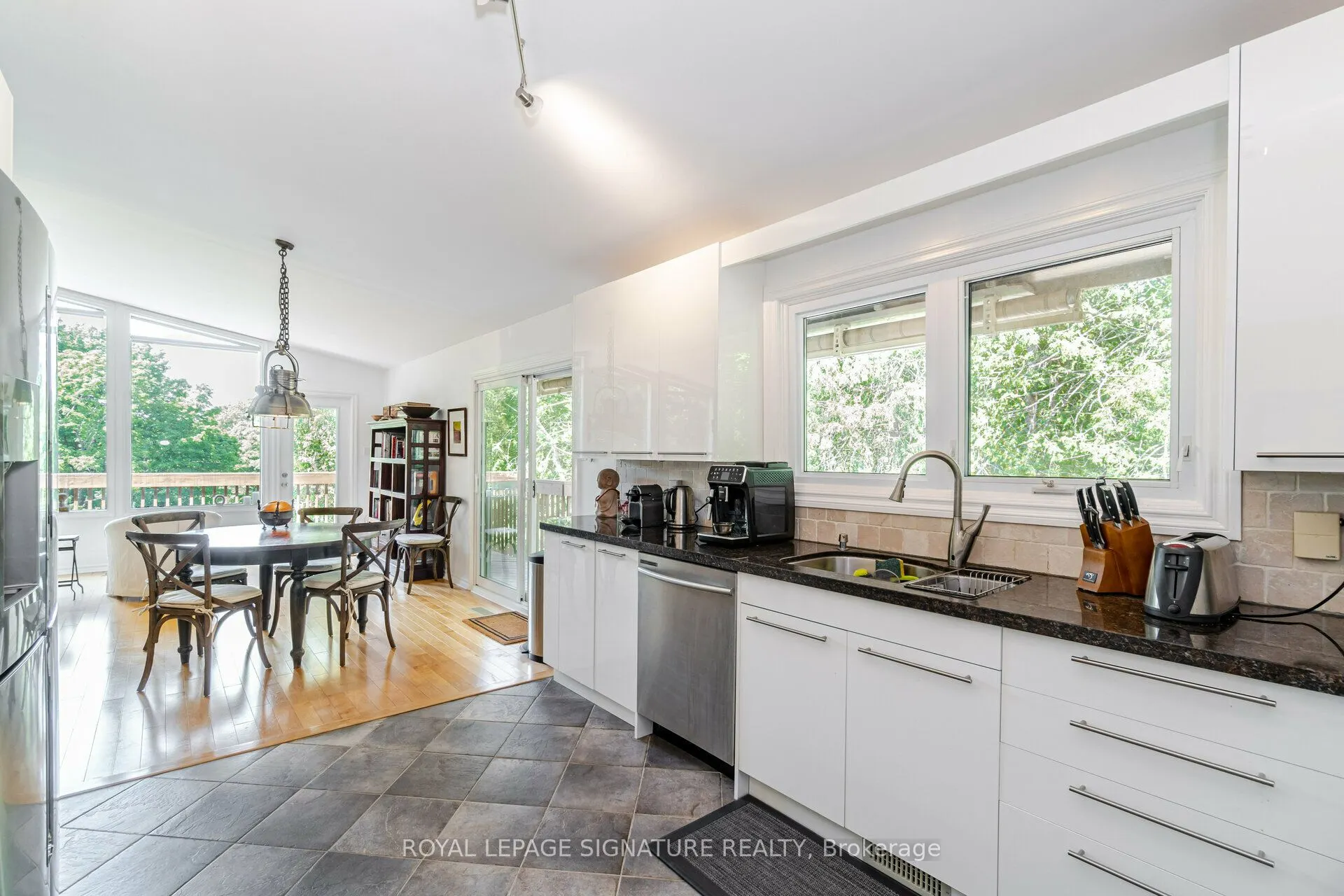 3225 Greenwood Road