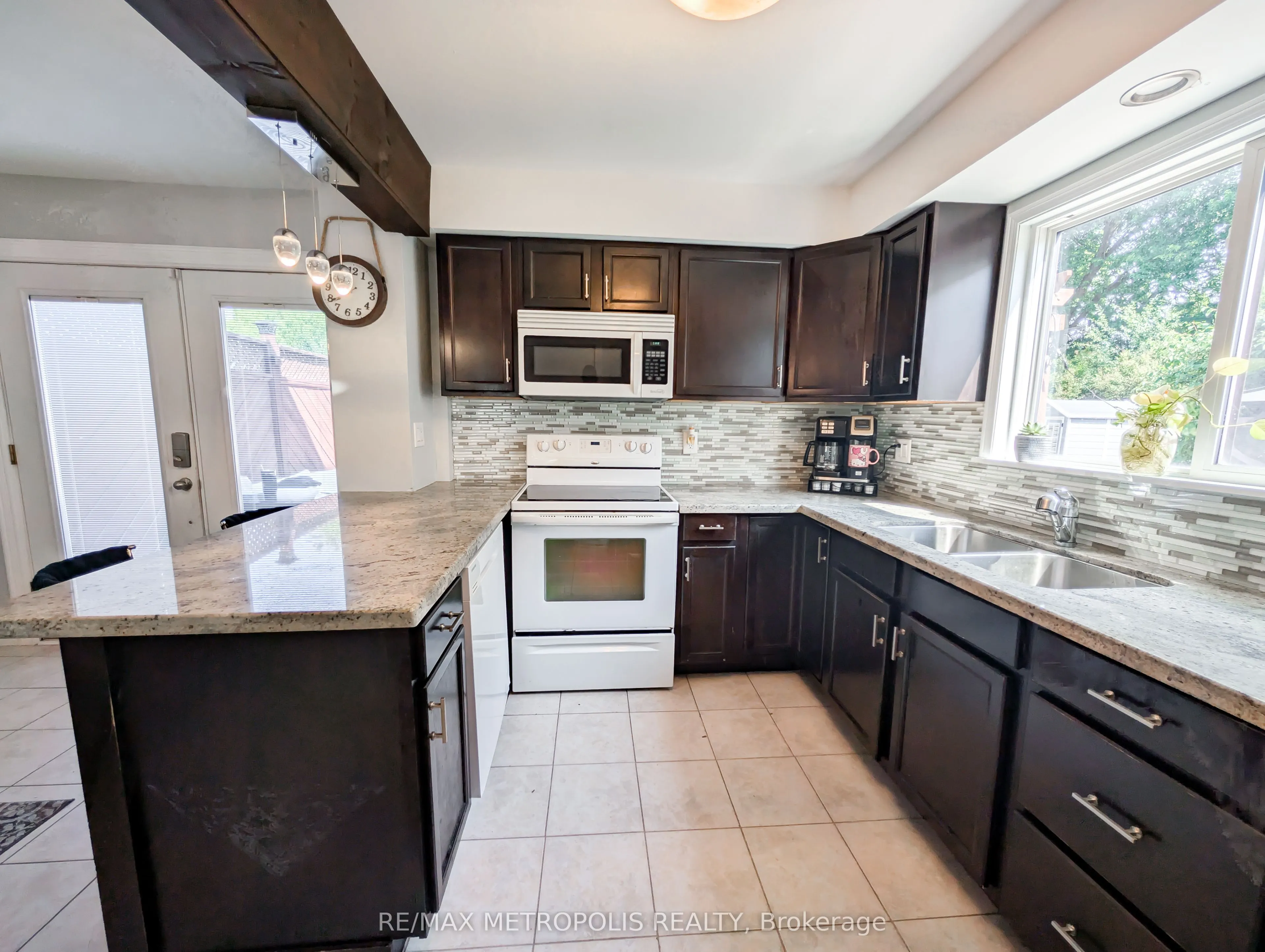 359 Calvert Court