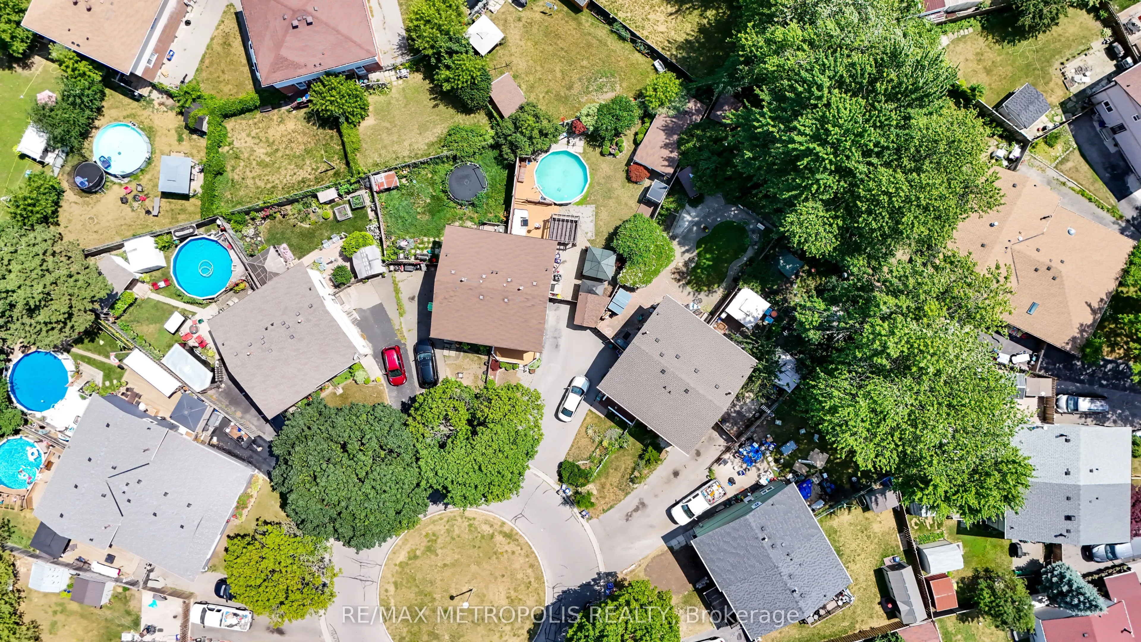 359 Calvert Court