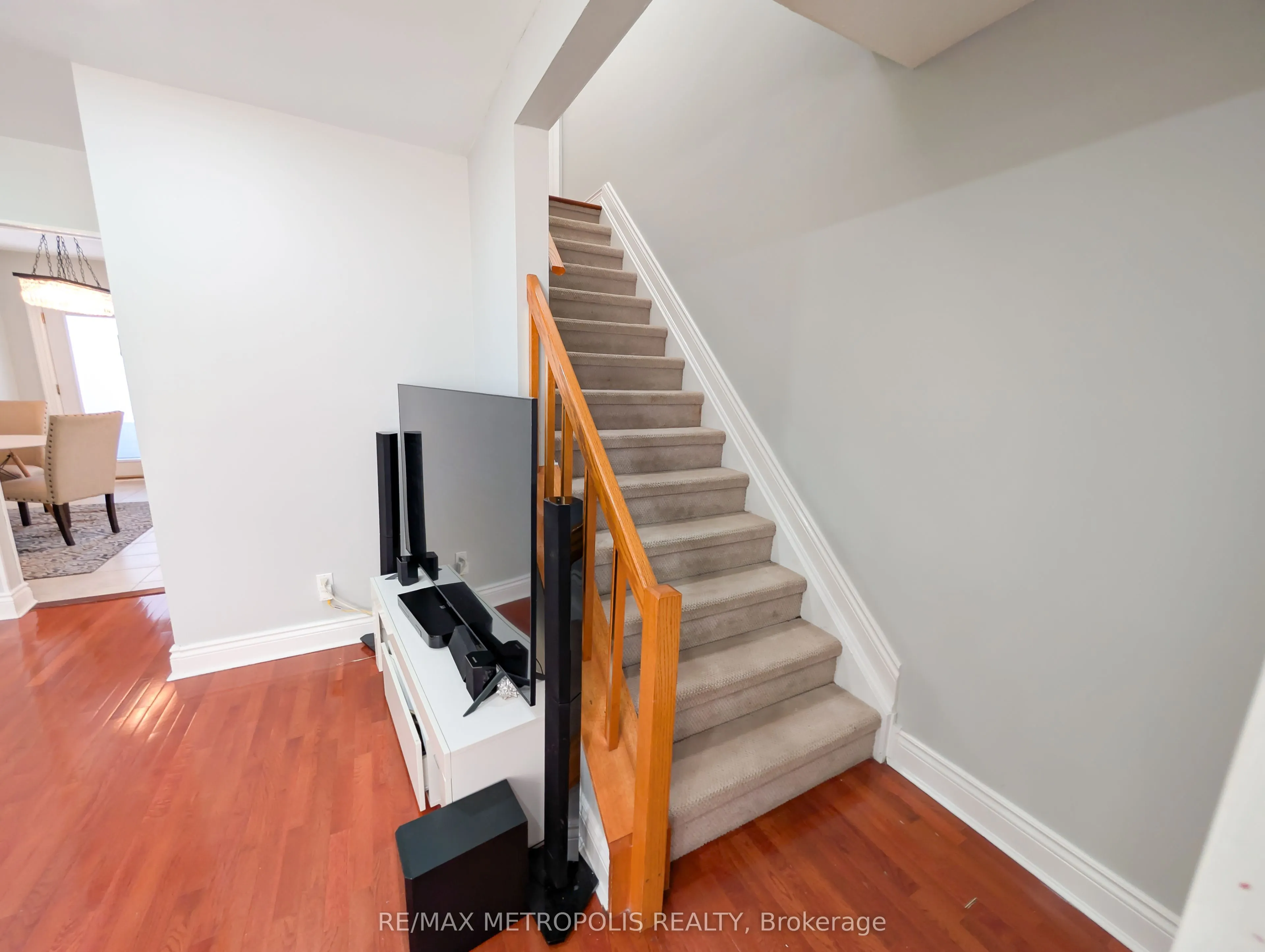 359 Calvert Court
