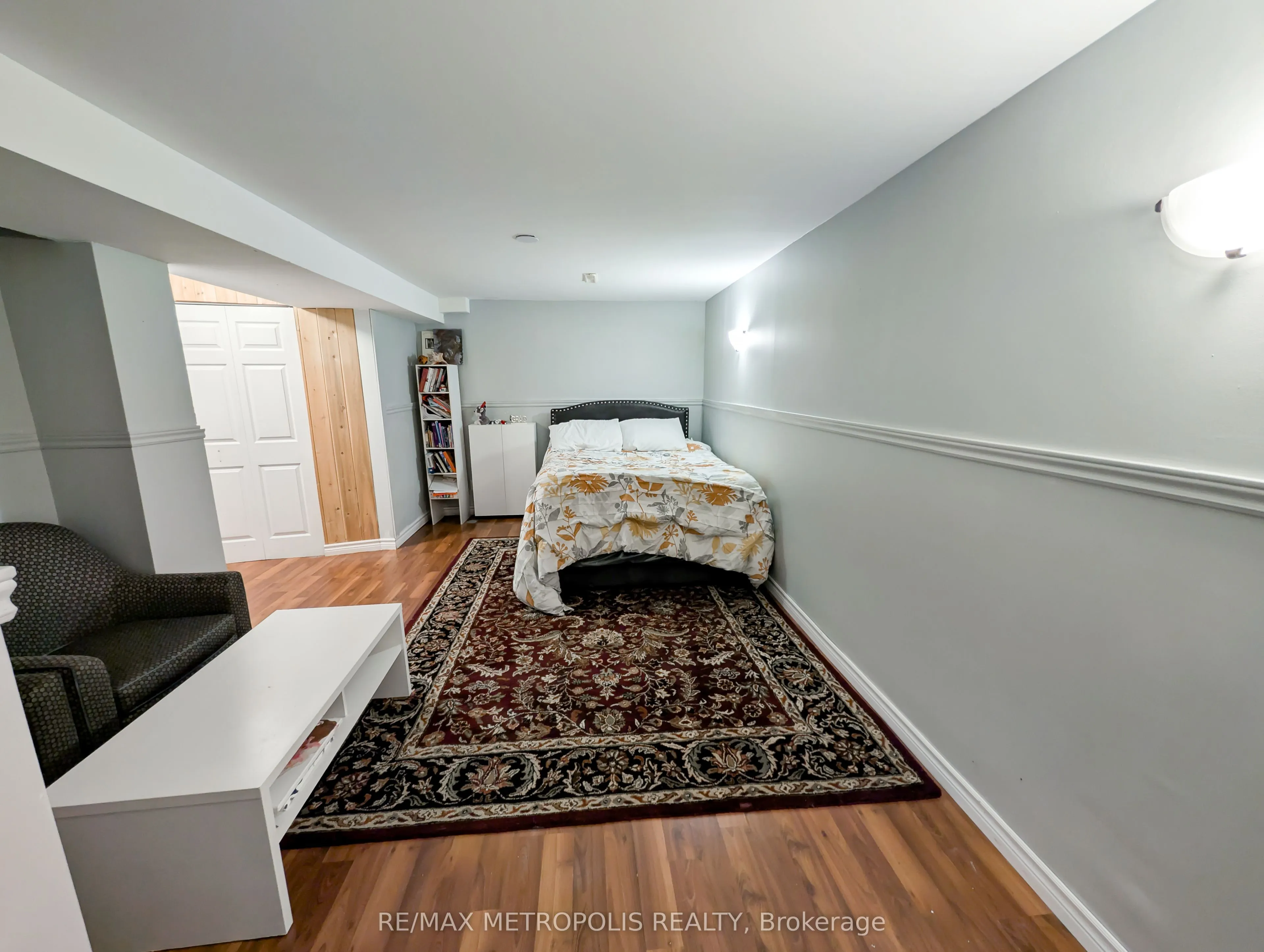 359 Calvert Court