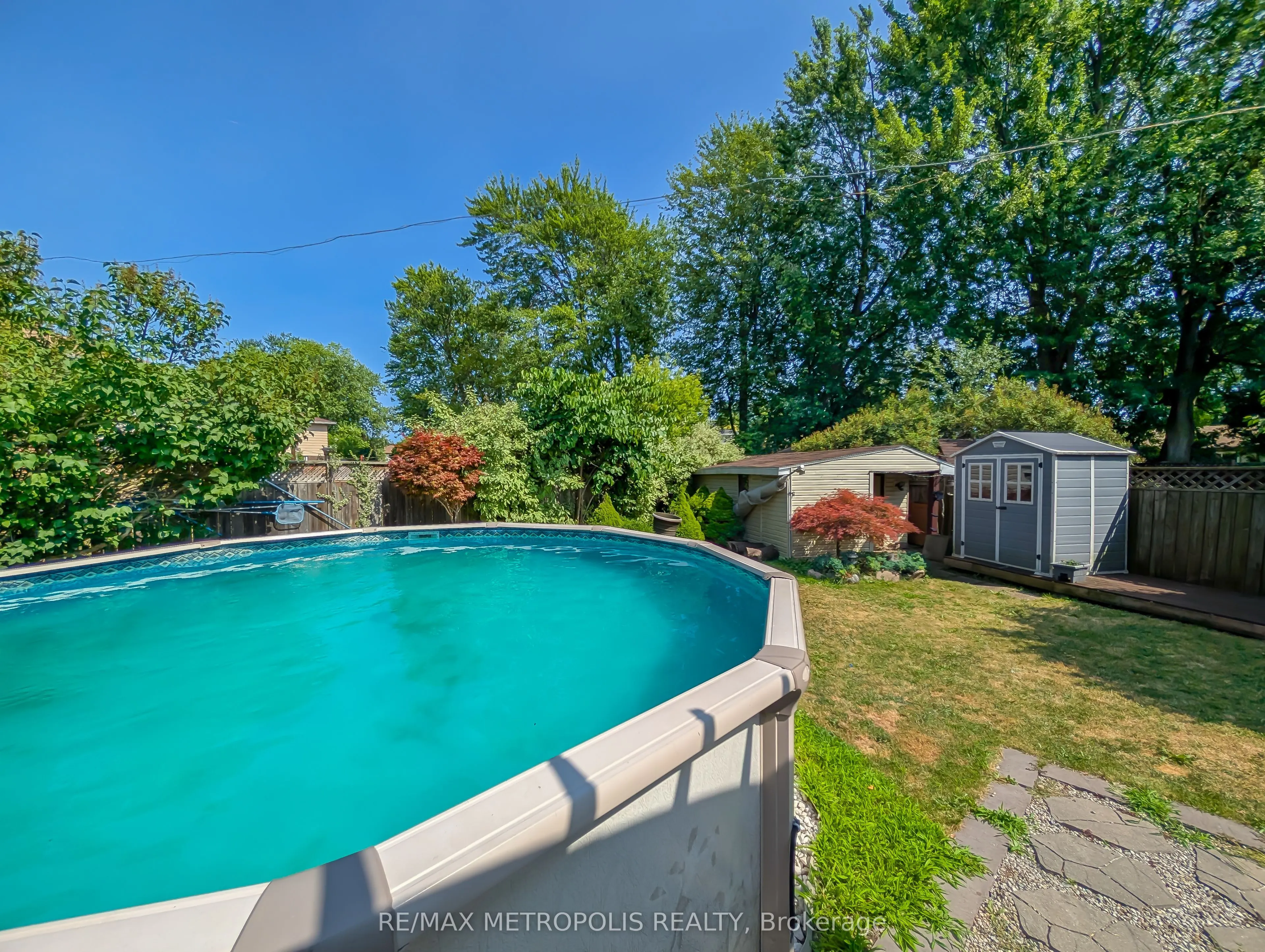 359 Calvert Court