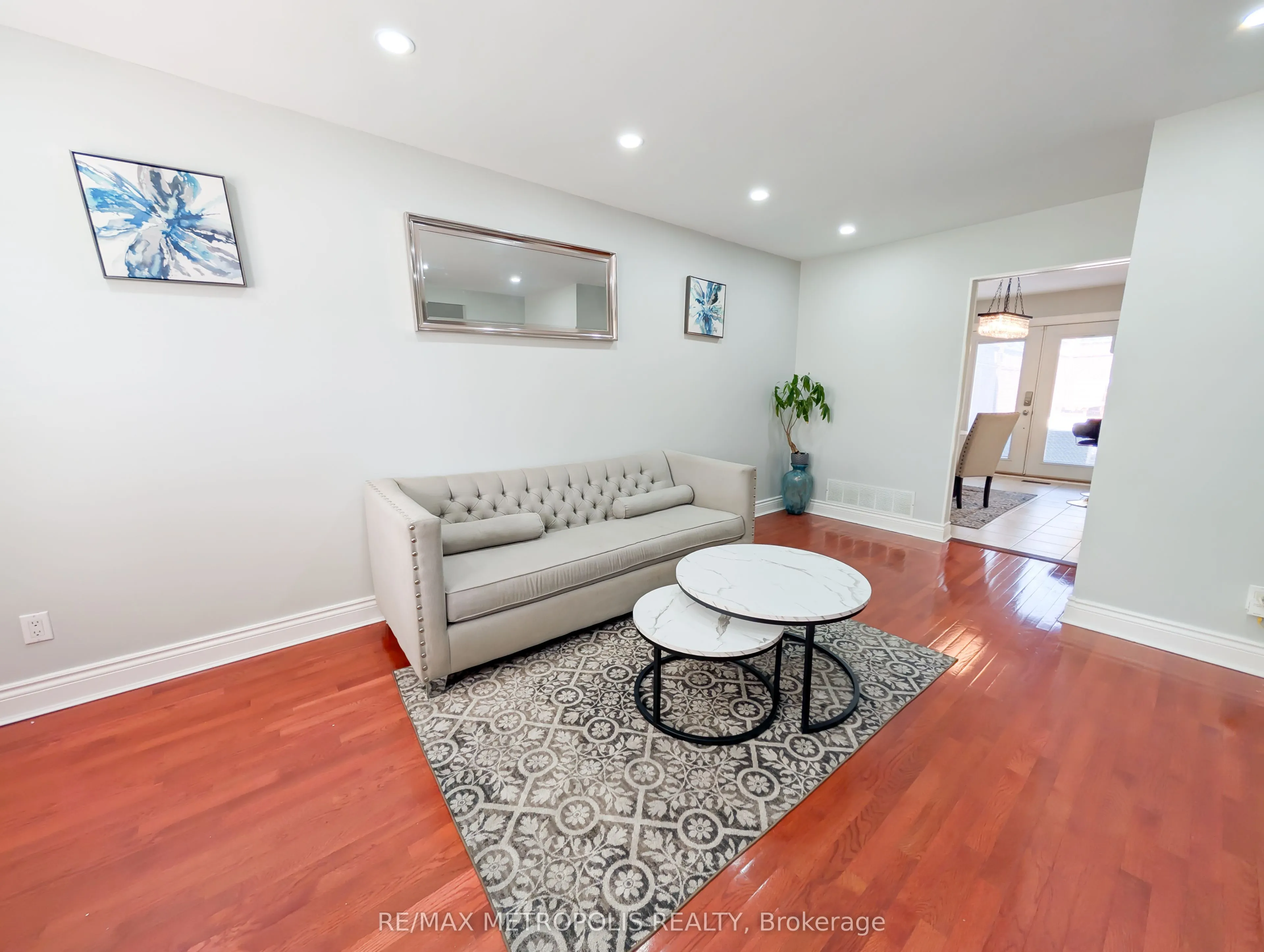 359 Calvert Court