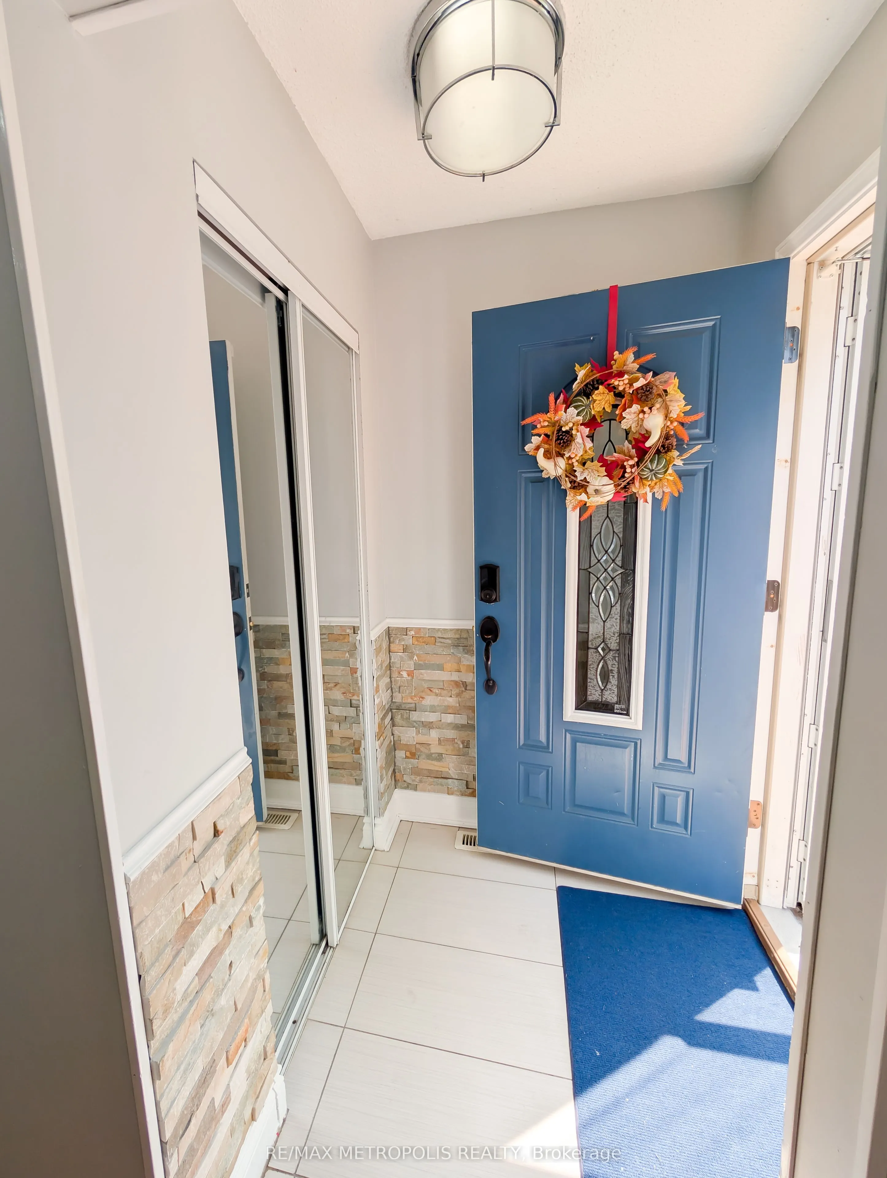 359 Calvert Court