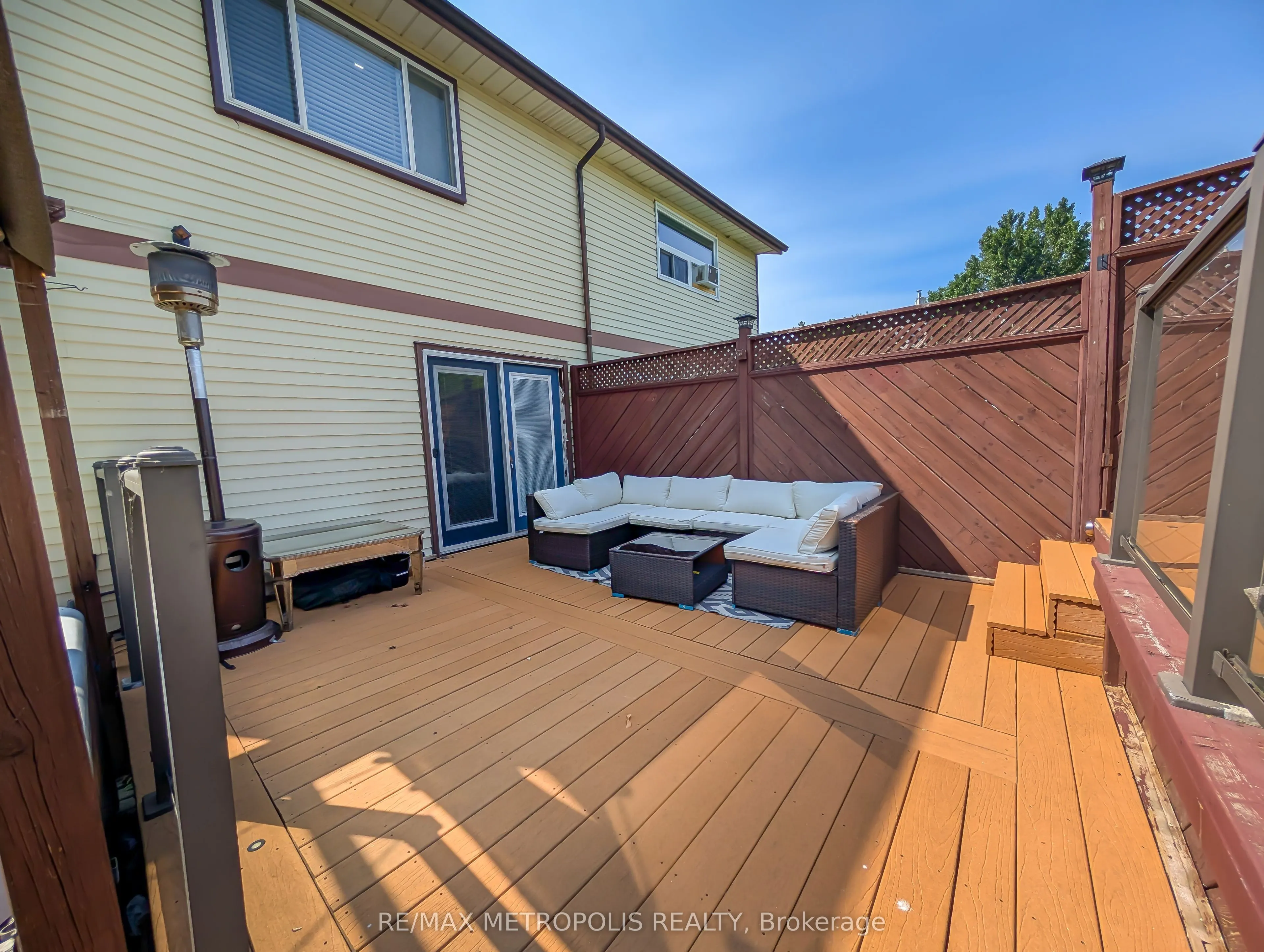 359 Calvert Court