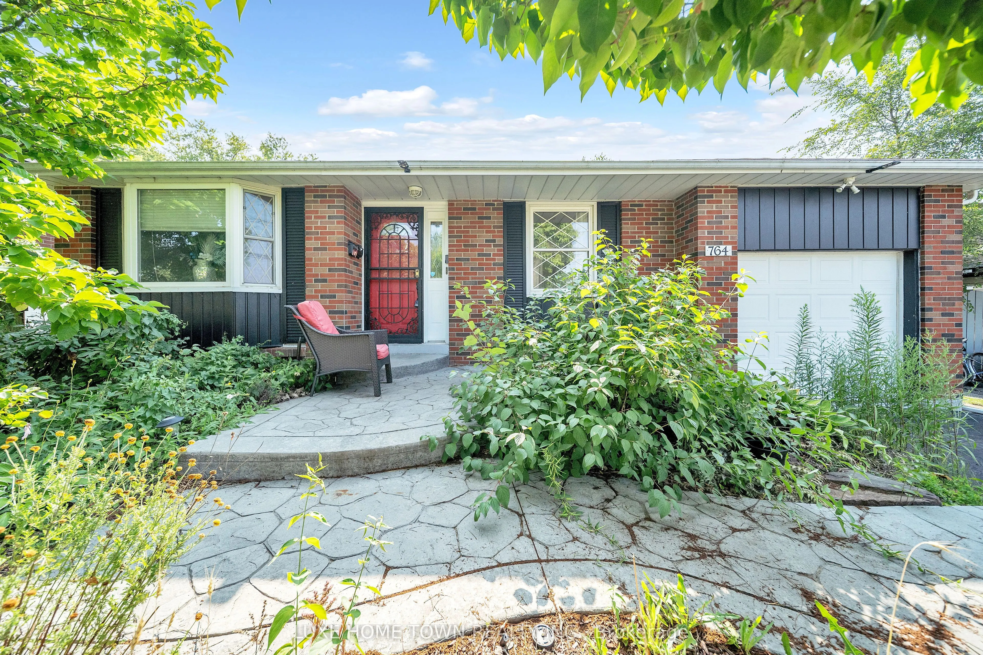 764 Hillcrest Road