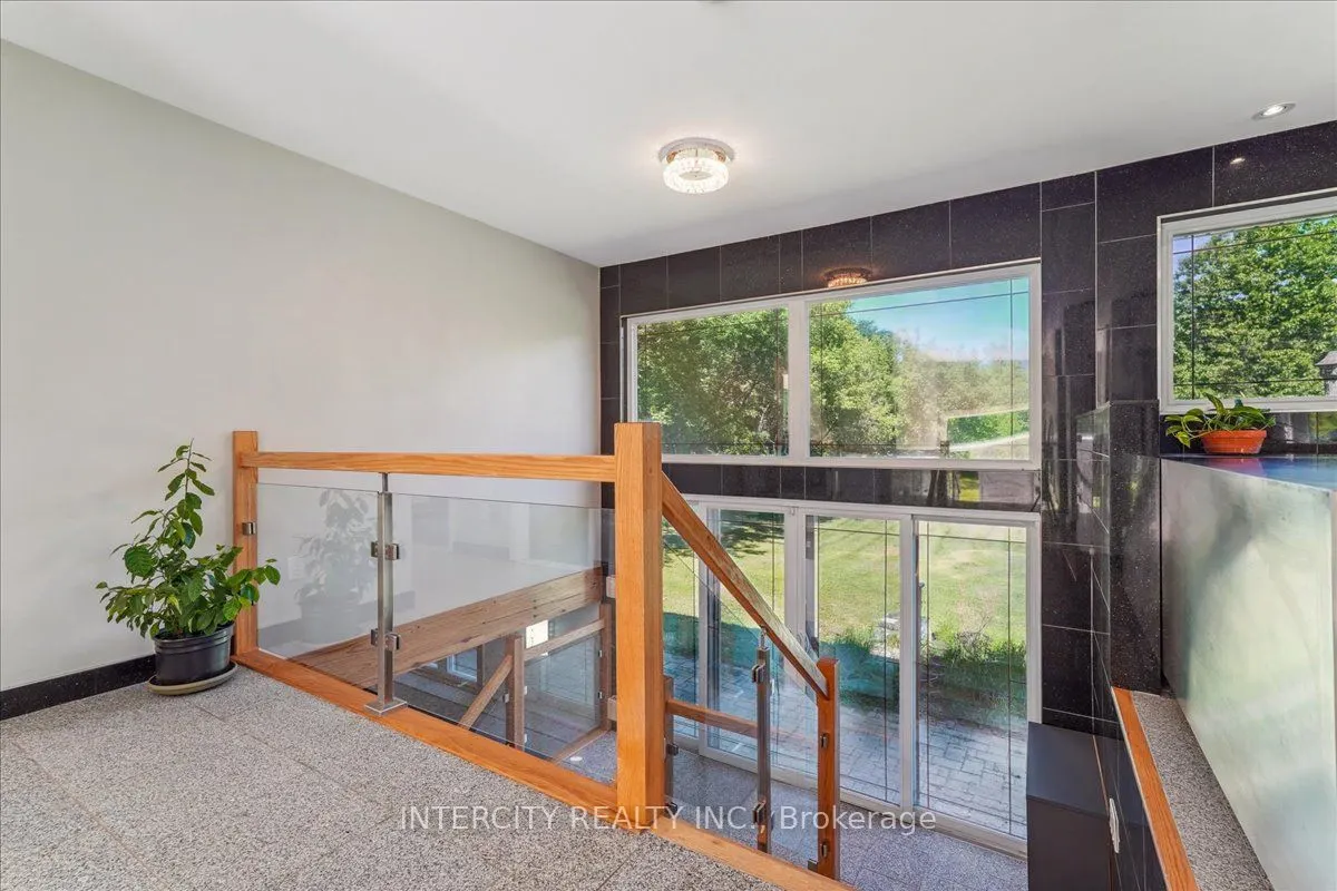 3505 Cochrane Street