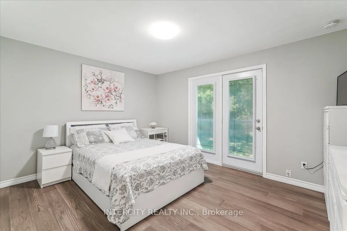 3505 Cochrane Street