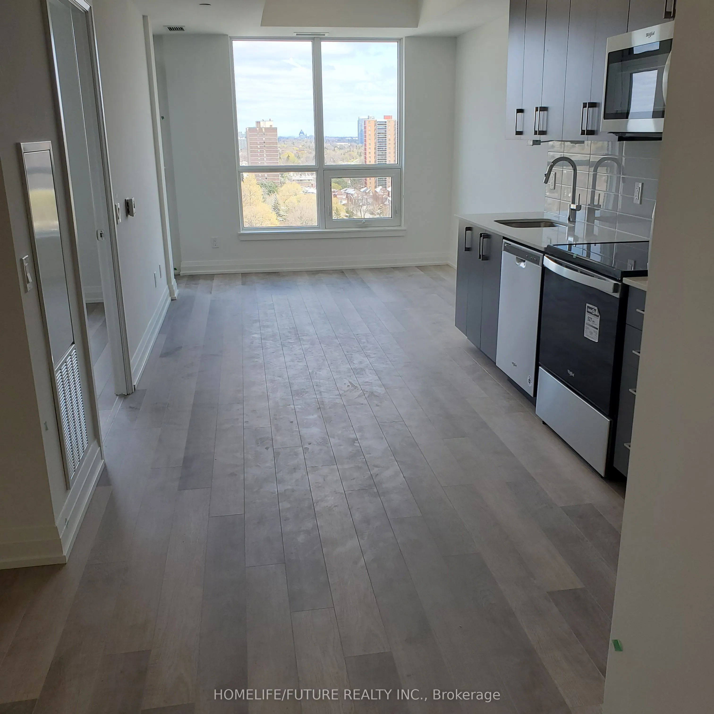3121 Sheppard Avenue E, #1701