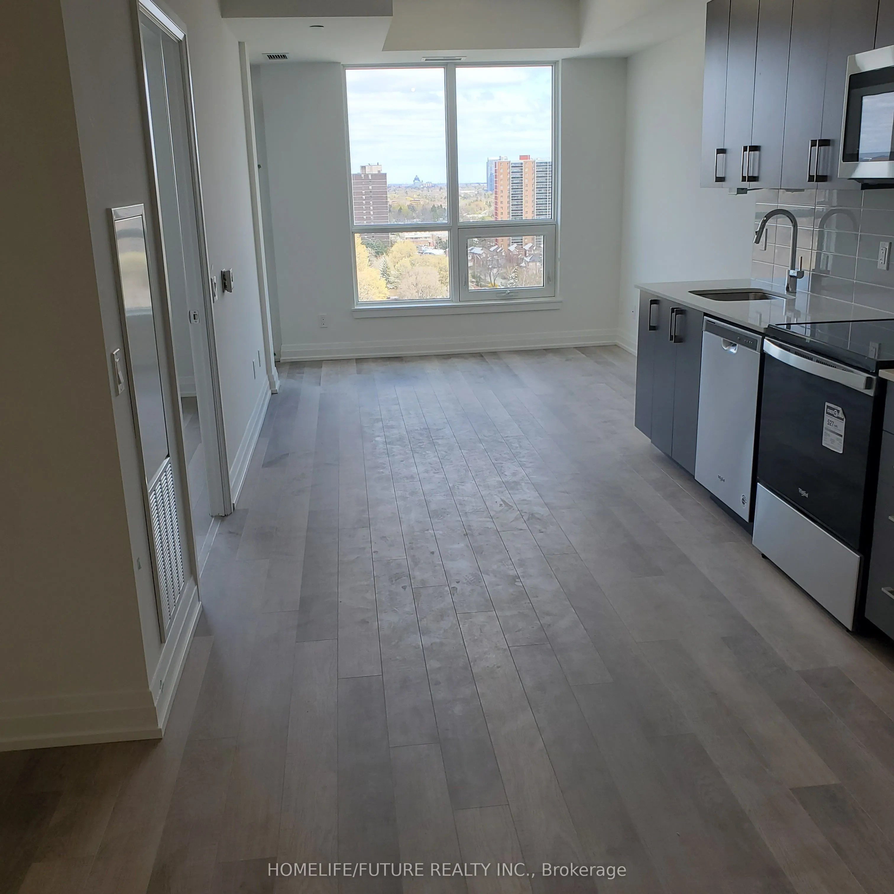 3121 Sheppard Avenue E, #1701