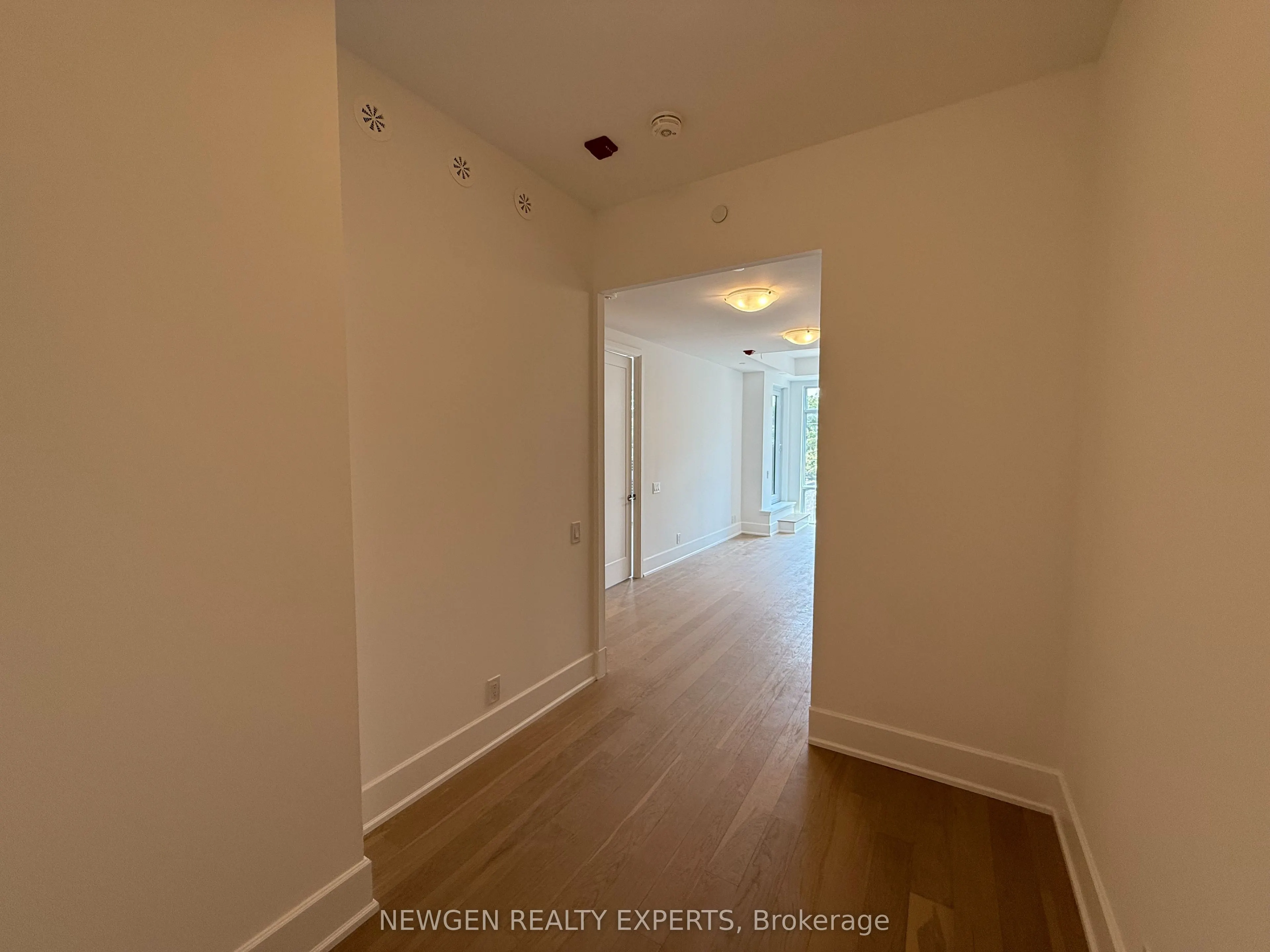 800 Broadview Avenue #404