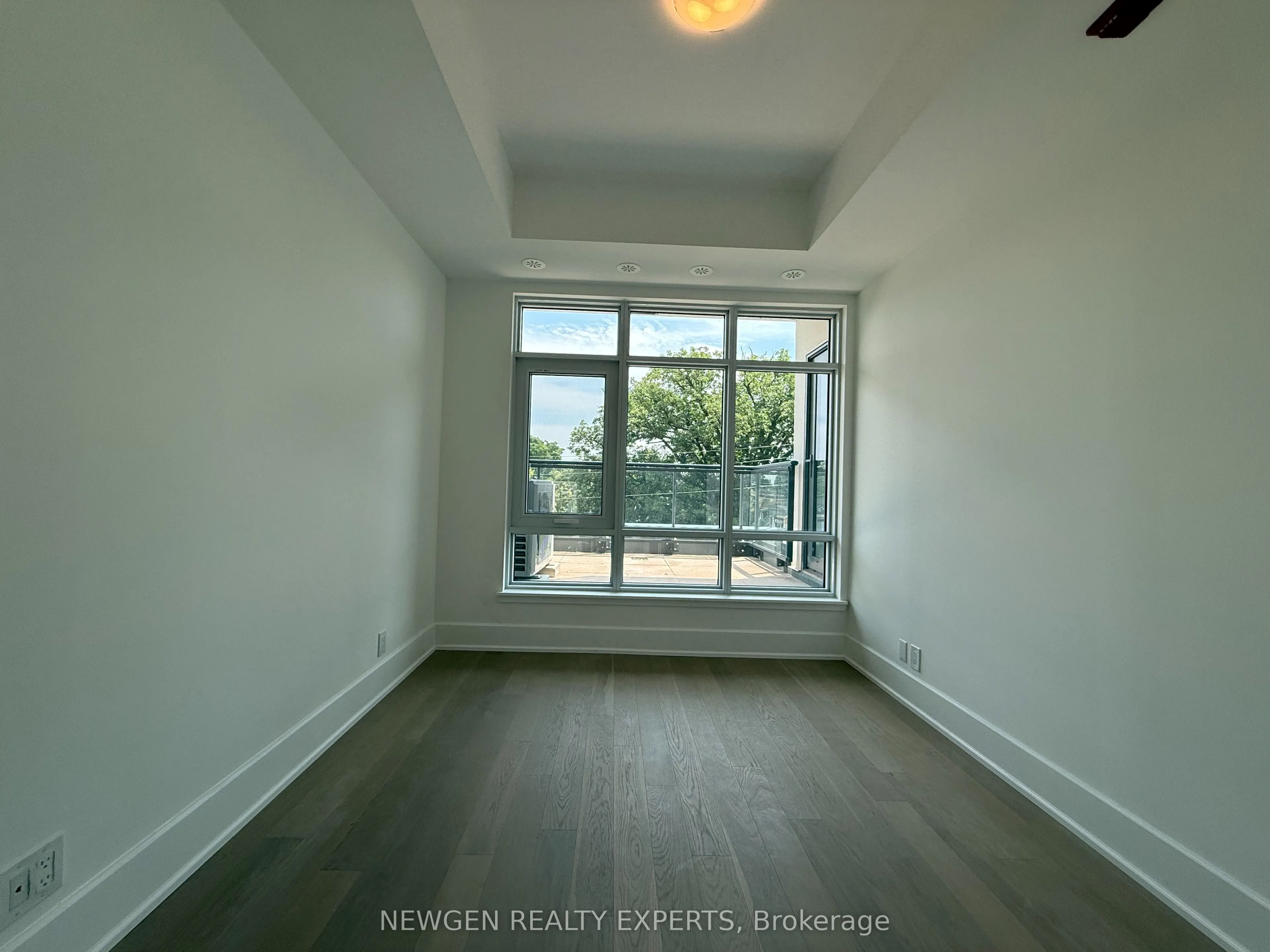 800 Broadview Avenue #404