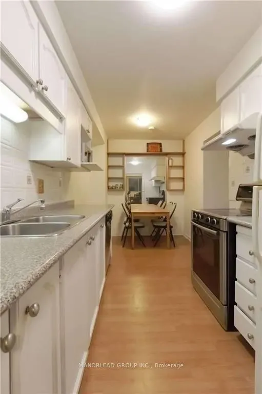 73 Buckhurst Crescent