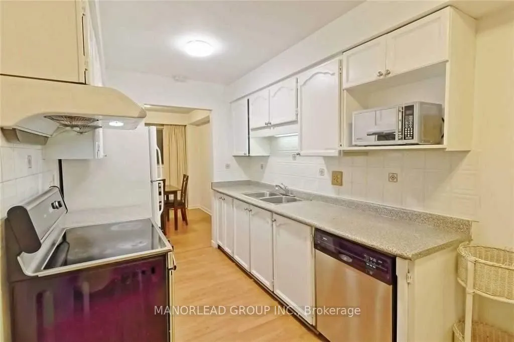 73 Buckhurst Crescent