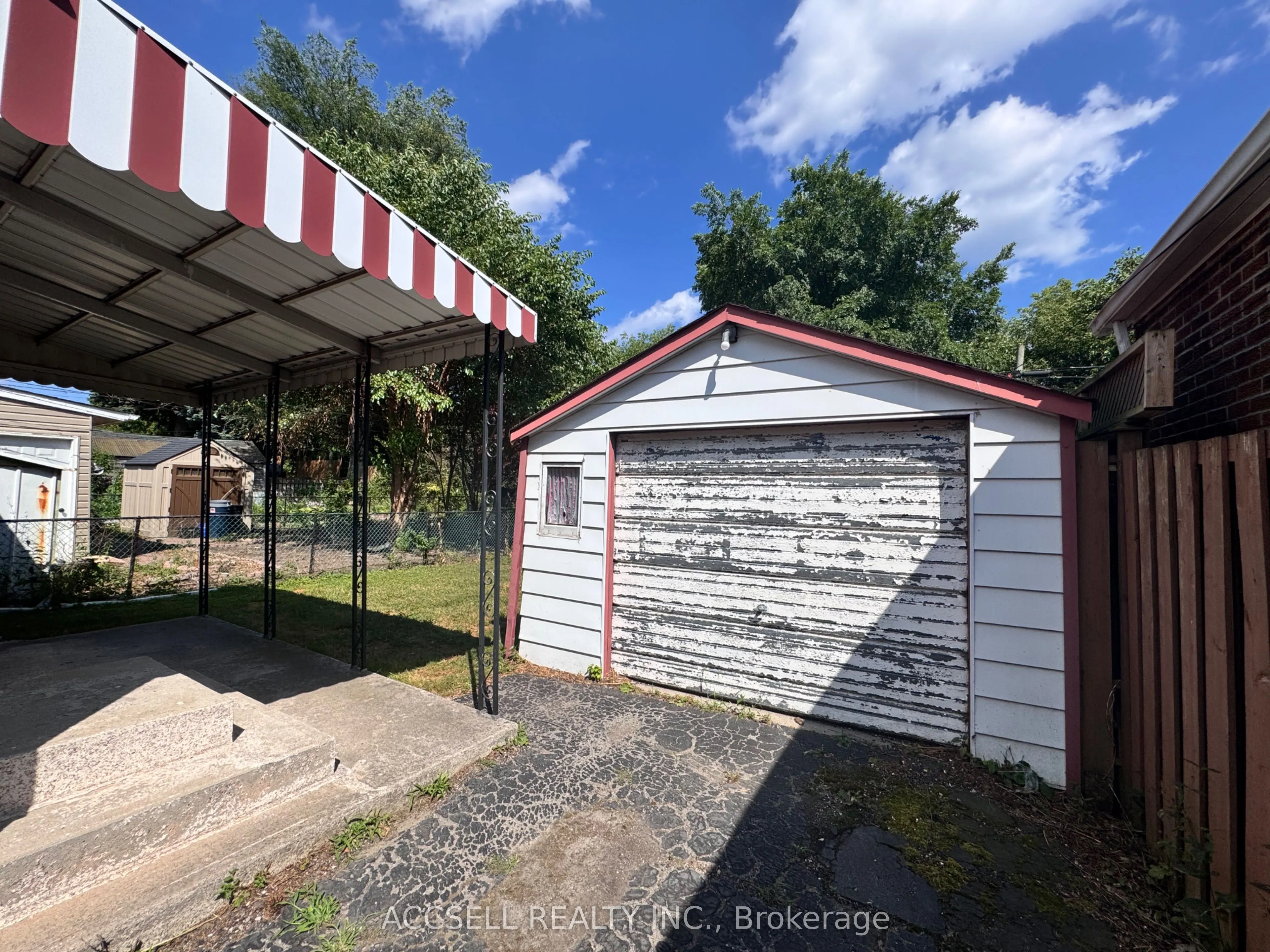 493 Dawes Road