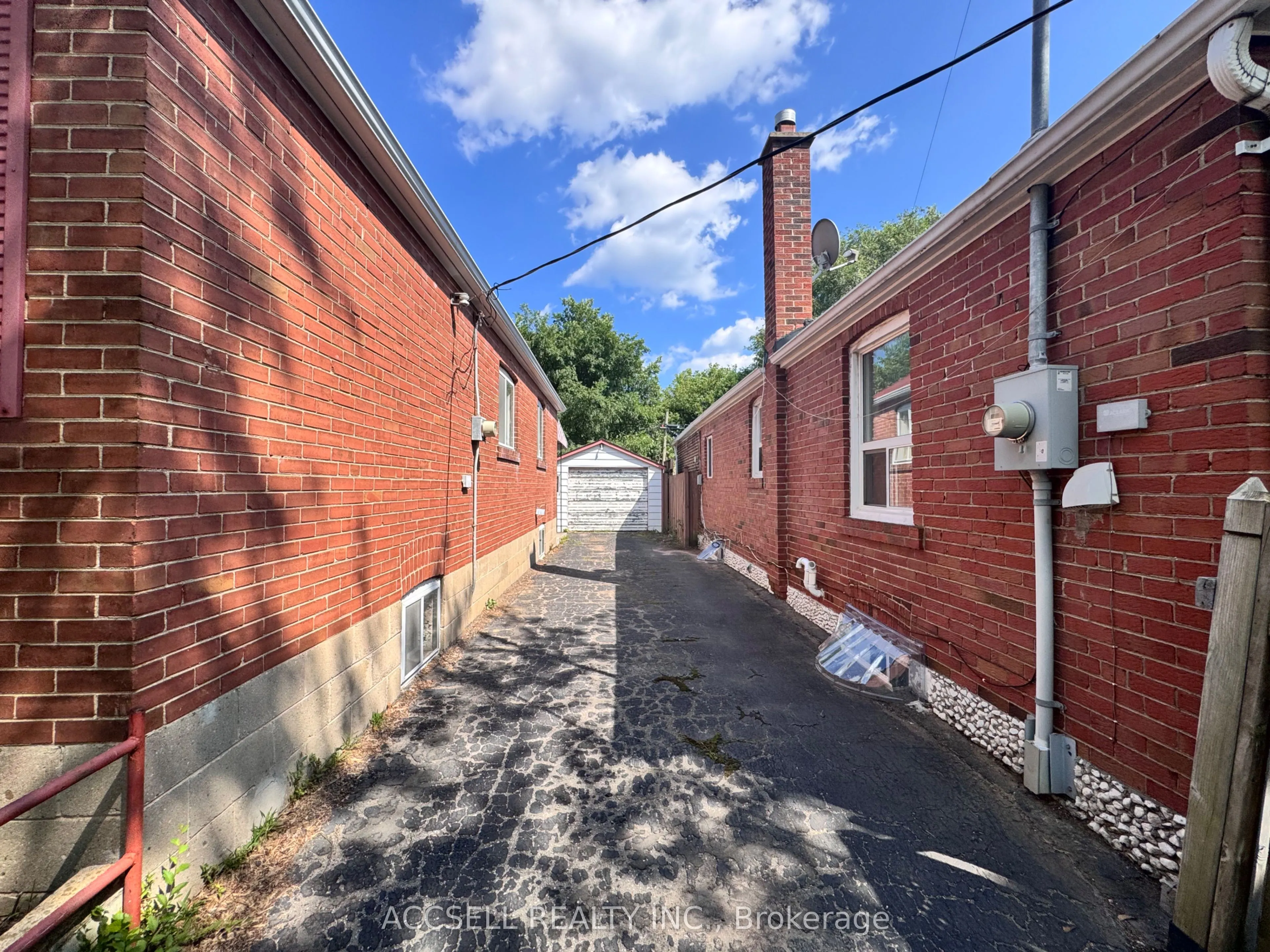 493 Dawes Road