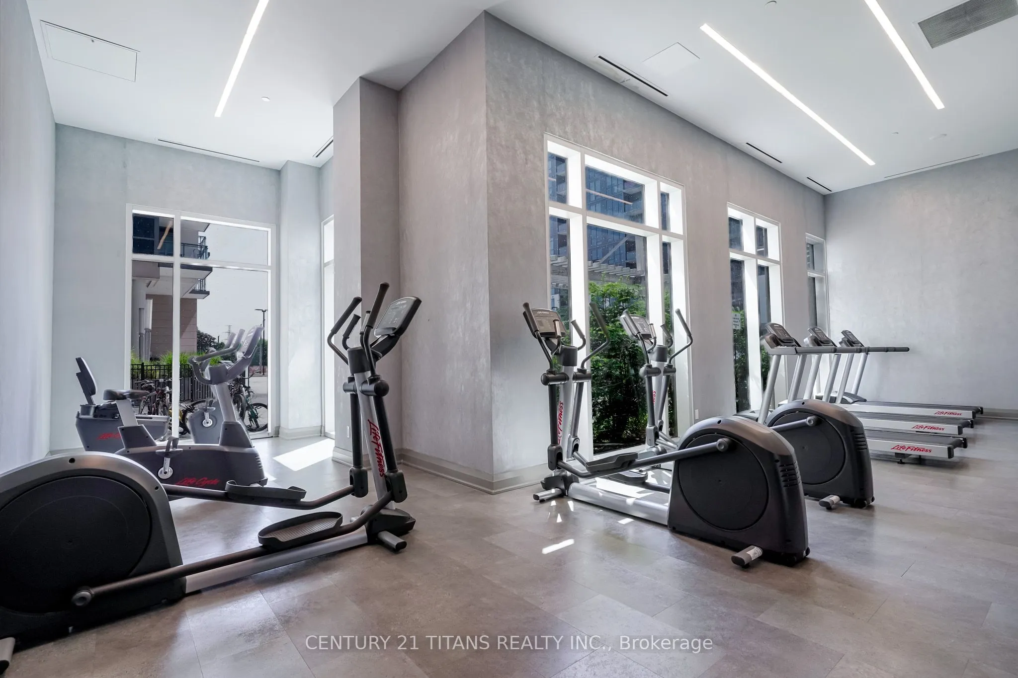 30 Meadowglen Place, #203