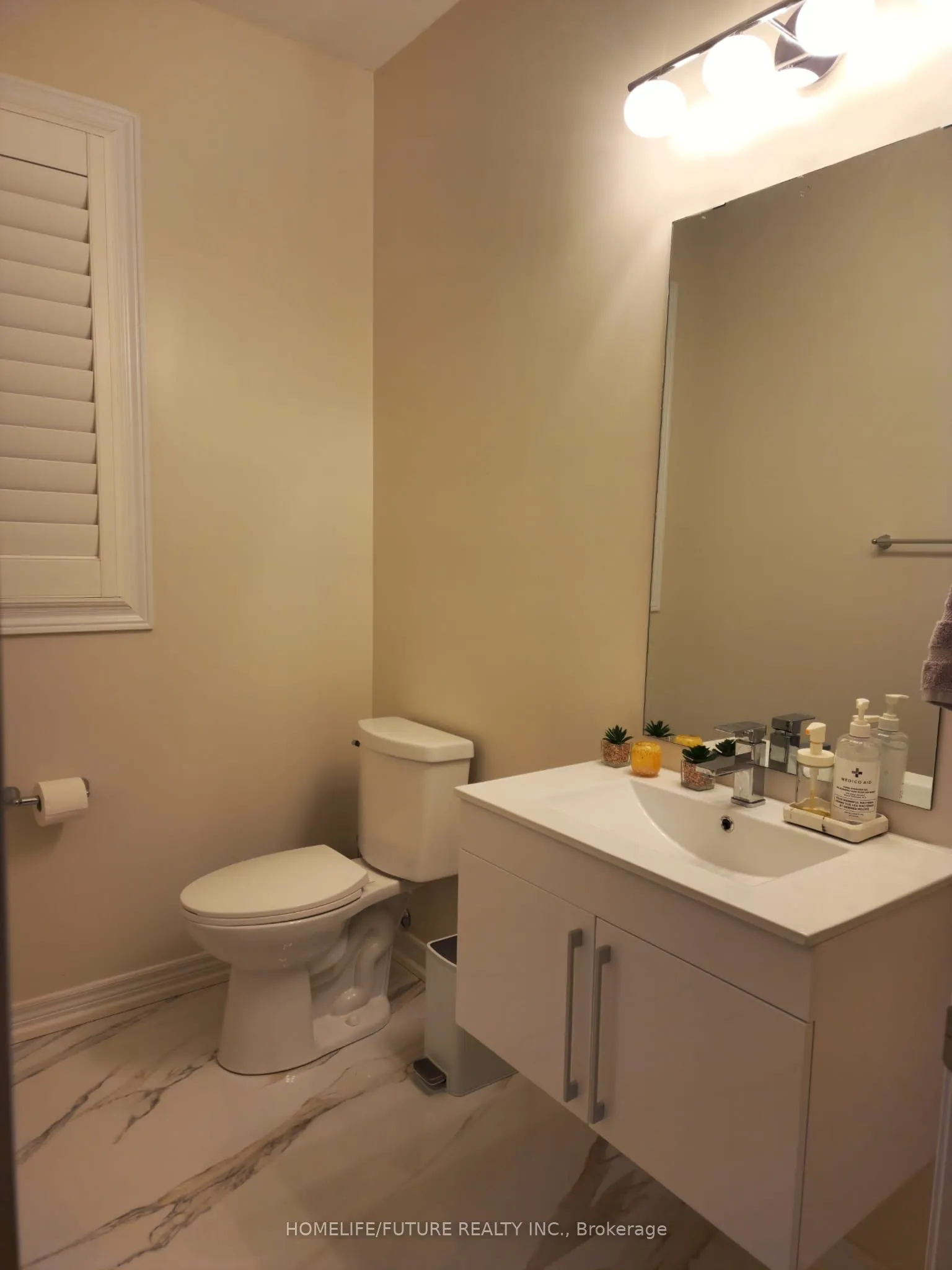 2426 Hibiscus Drive