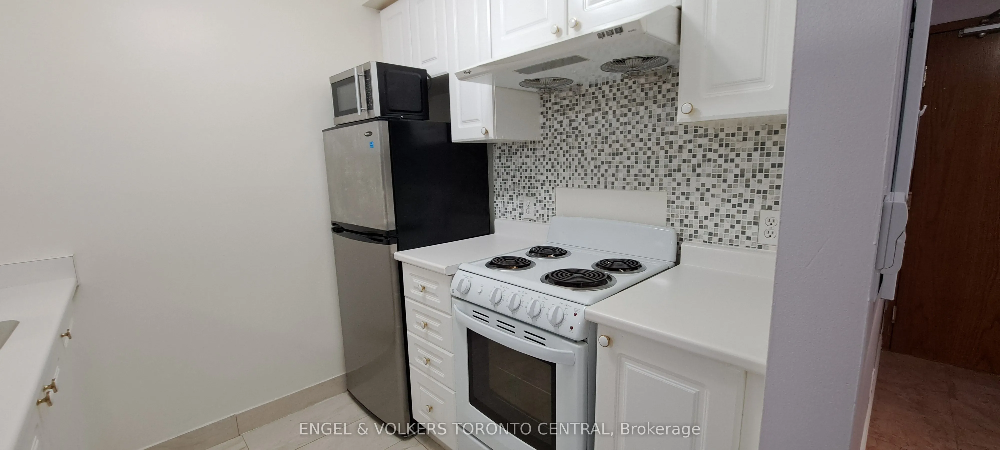 1 Lee Centre Drive, #715
